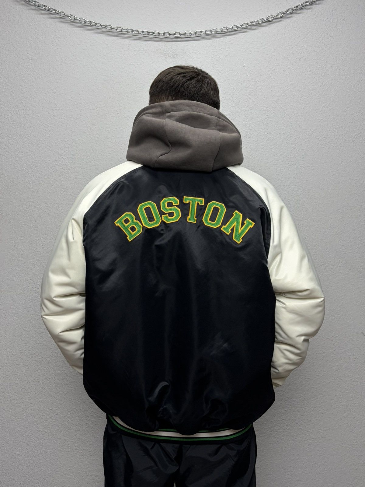 NBA VTG Champion x NBA Boston Celtics Black & White Satin Bomber Size US L / EU 52-54 / 3 - 1 Thumbnail