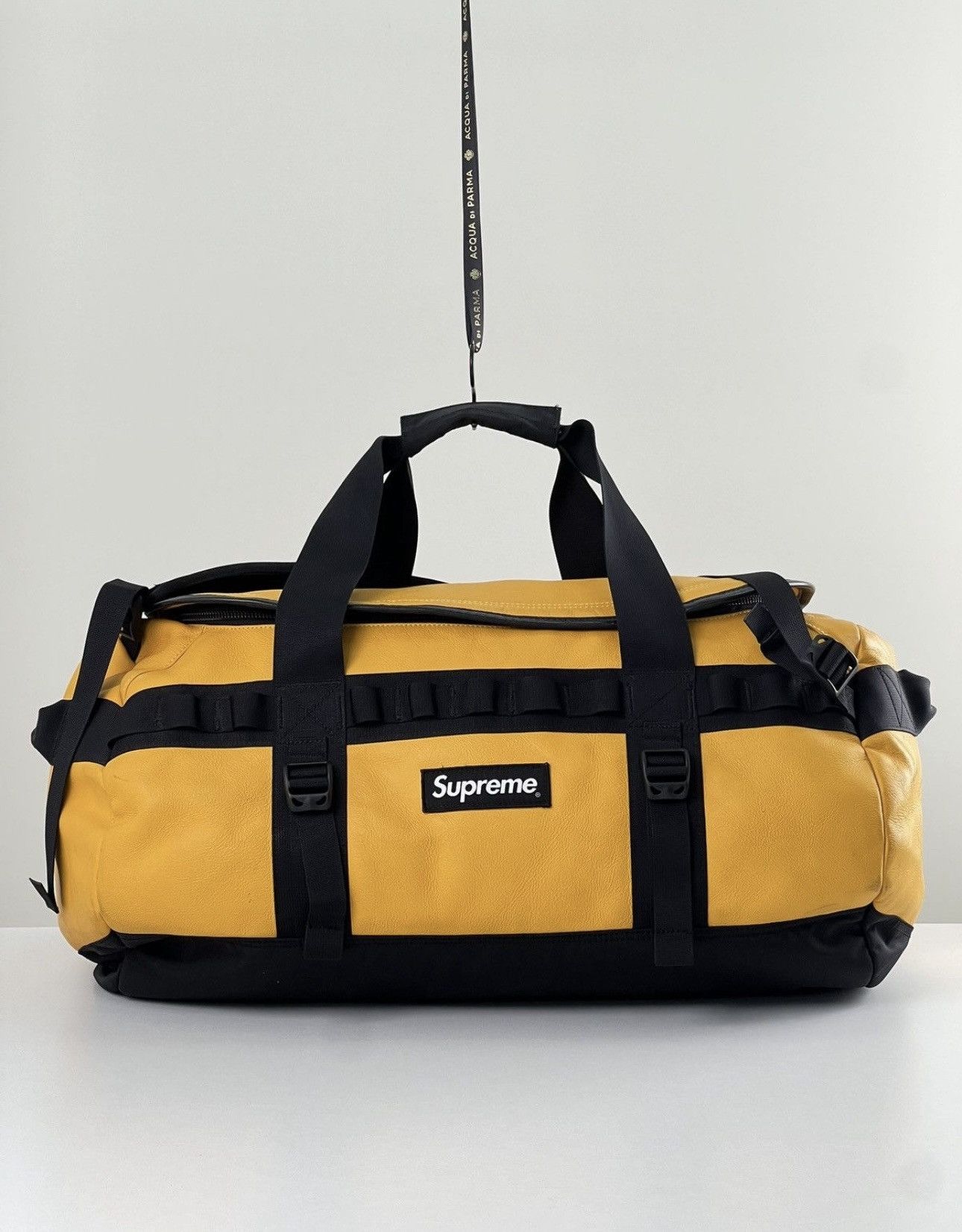 Supreme × The North Face FW17 Supreme North Face Leather Base Camp Duffle Bag Size ONE SIZE - 1 Thumbnail