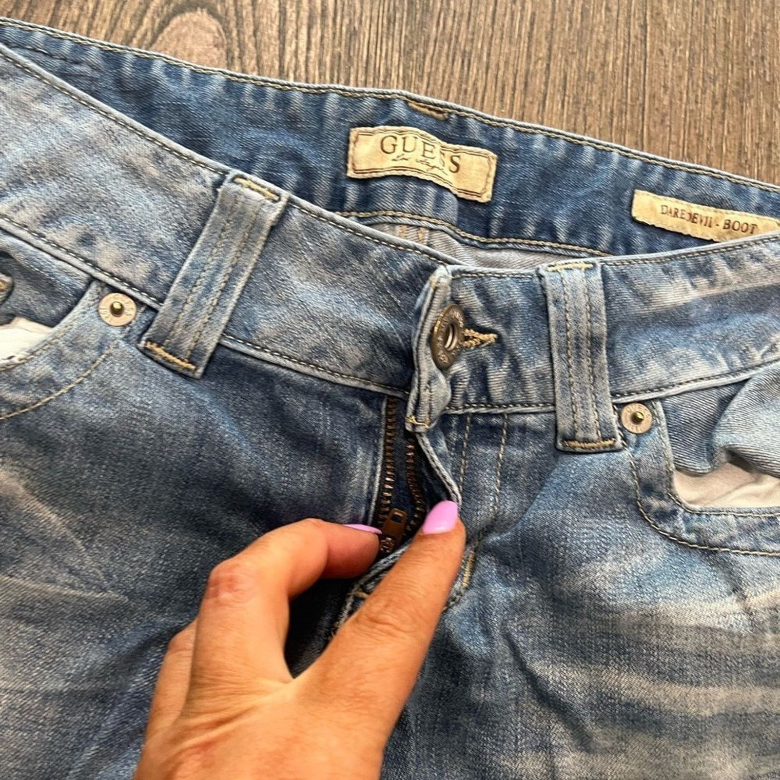 Guess Guess Daredevil Boot Cutoff Shorts Light Wash Denim Size 27 Size 27" / US 4 / IT 40 - 8 Thumbnail