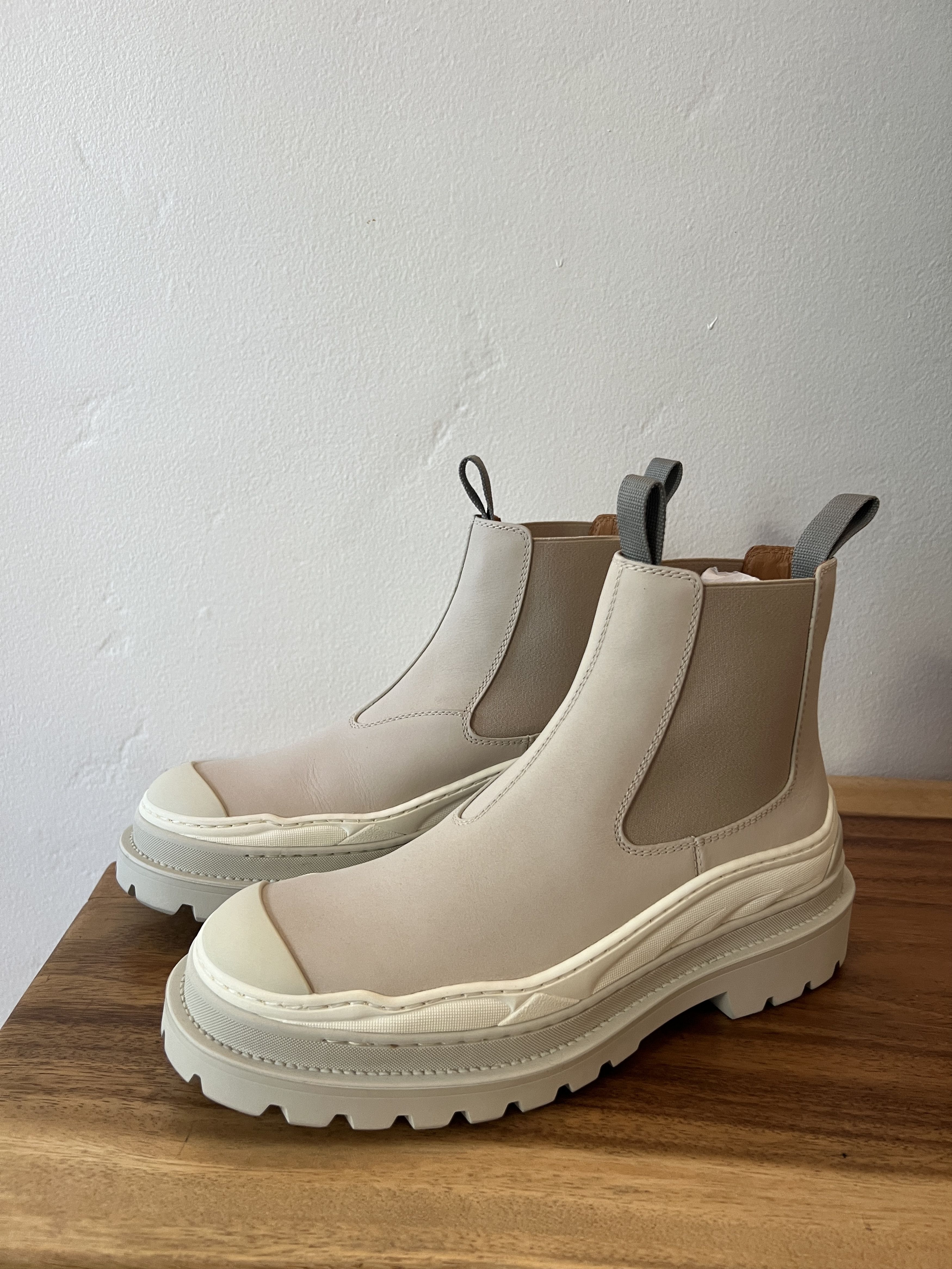 Dior × Sacai Explorer Chelsea Boots Size US 9 / EU 42 - 2 Thumbnail