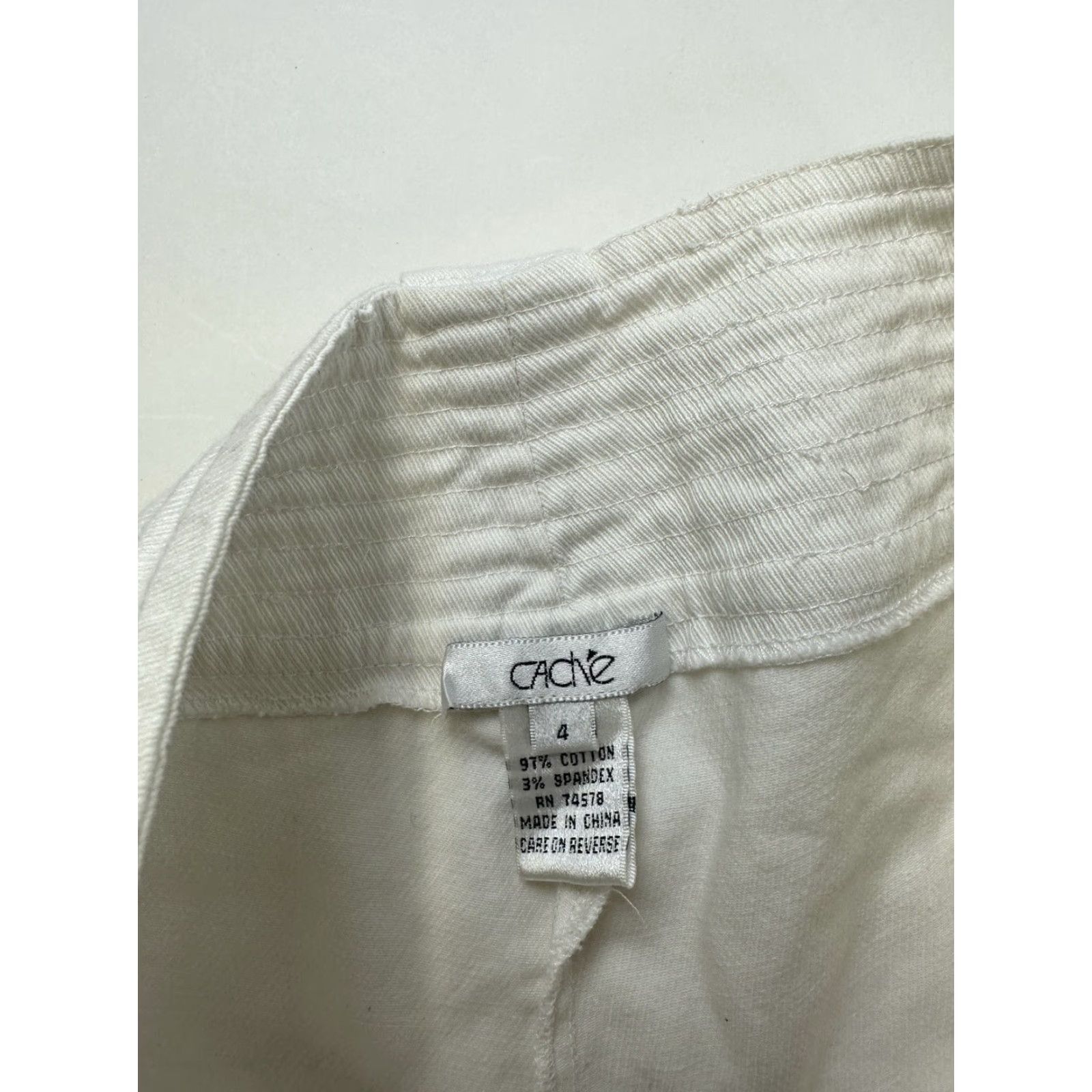Vintage Caché Pants Women’s 4 White Cropped Cotton Spandex Regular Size 4 Womens Pants White Cropped Caché Size 27" / US 4 / IT 40 - 3 Thumbnail