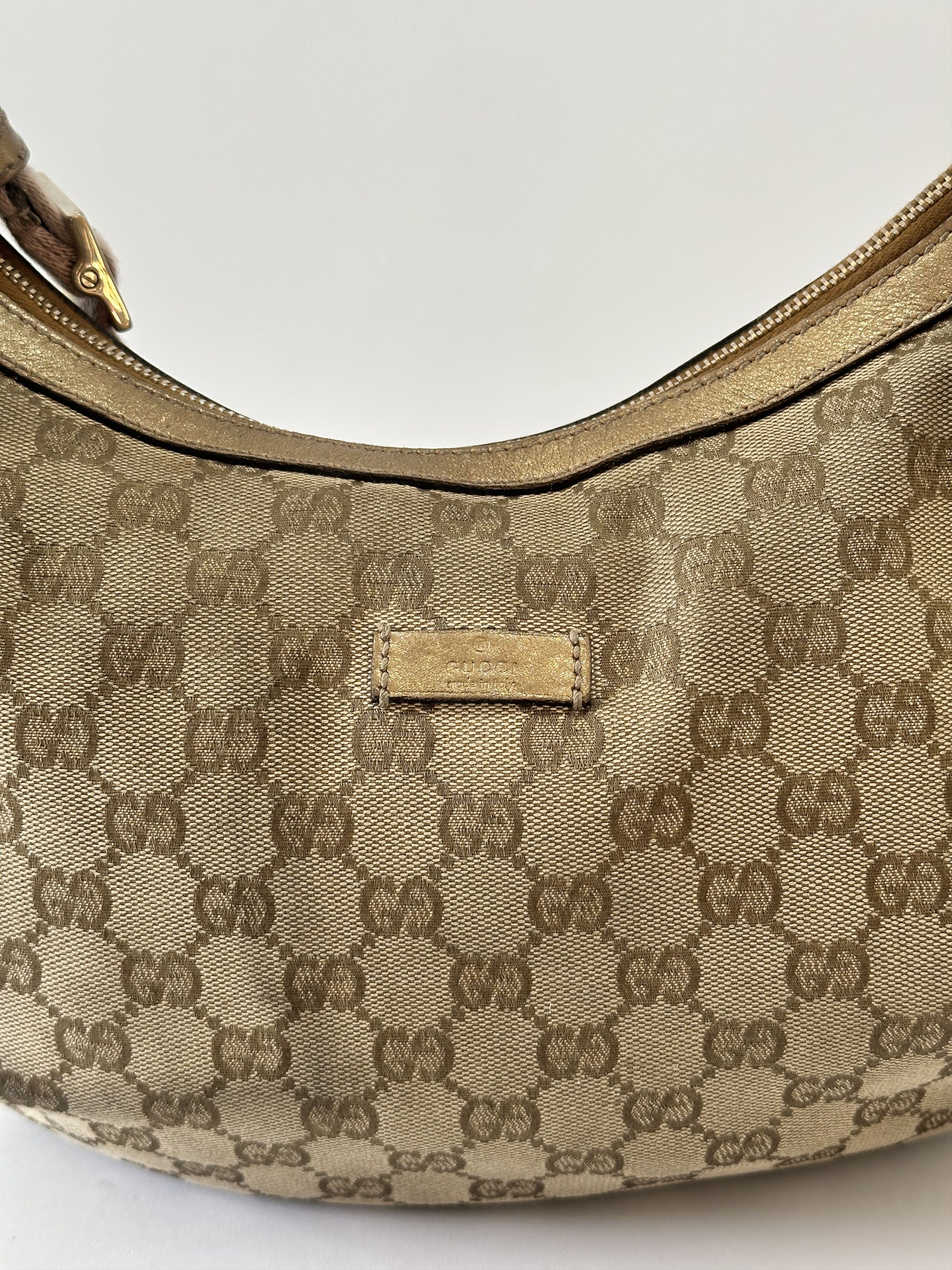 Gucci GUCCI GG Canvas Medium Sherry Half Moon Crossbody Bag Gold Size ONE SIZE - 2 Thumbnail