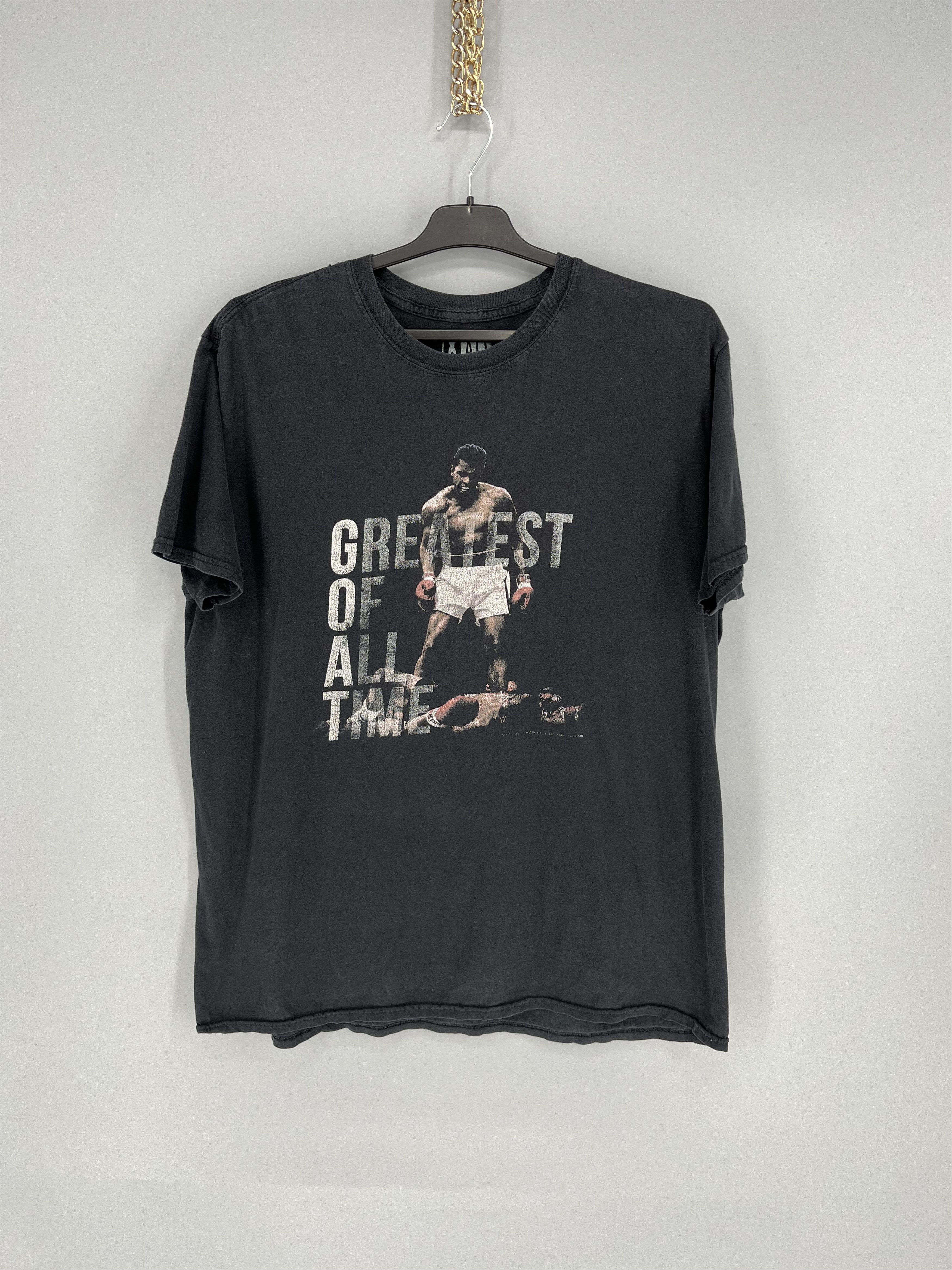Vintage Y2K The Greatest Muhammad Ali American Boxer Faded Tshirts Size US XL / EU 56 / 4 - 1 Thumbnail