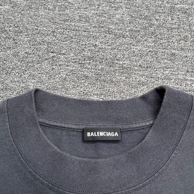 Balenciaga Balenciaga Distressed embroidery letter short-sleeve Size US XS / EU 42 / 0 - 2 Thumbnail