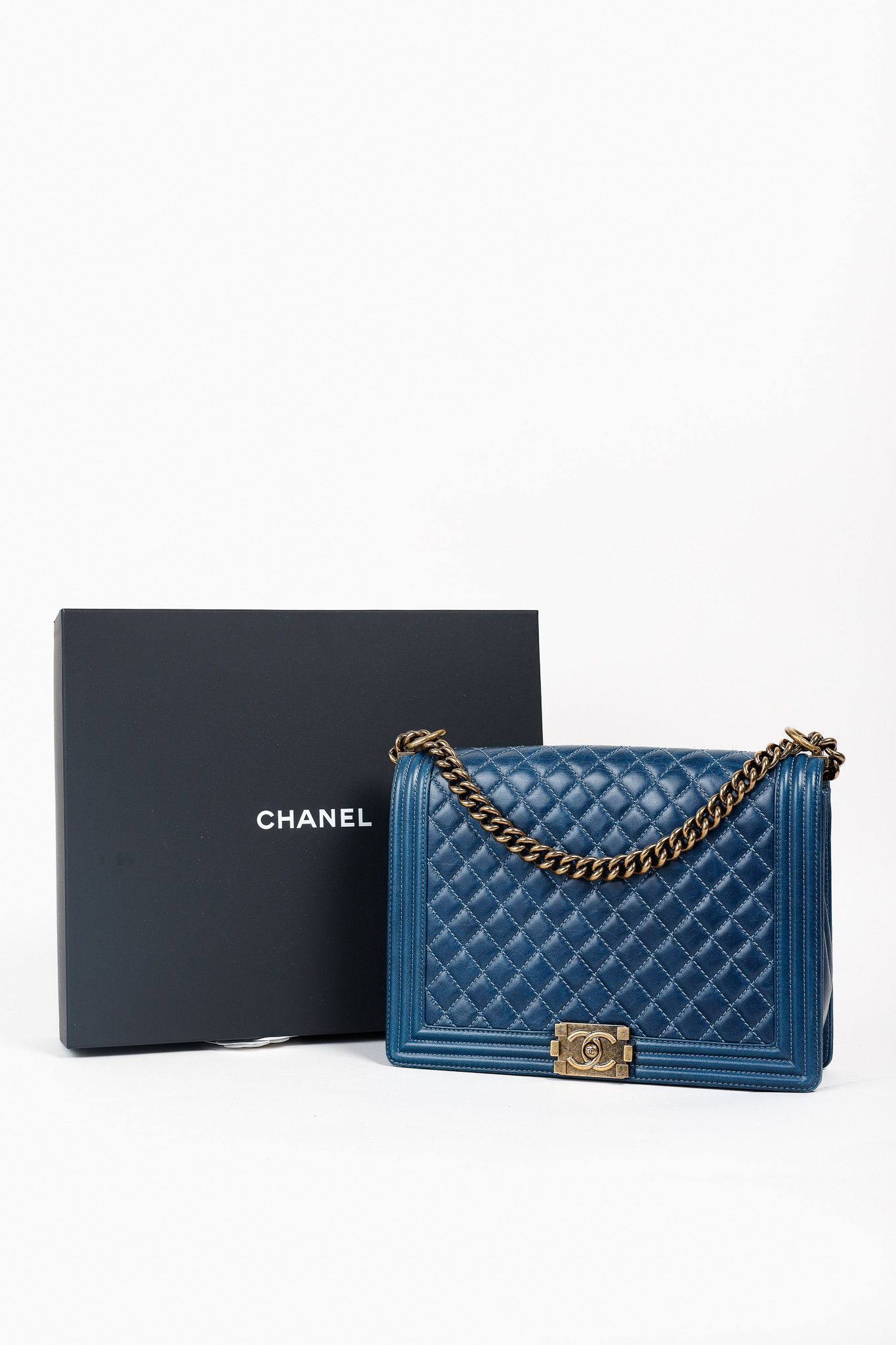 Chanel Chanel Blue Quilted Leather Large Boy Shoulder Bag Size ONE SIZE - 15 Thumbnail