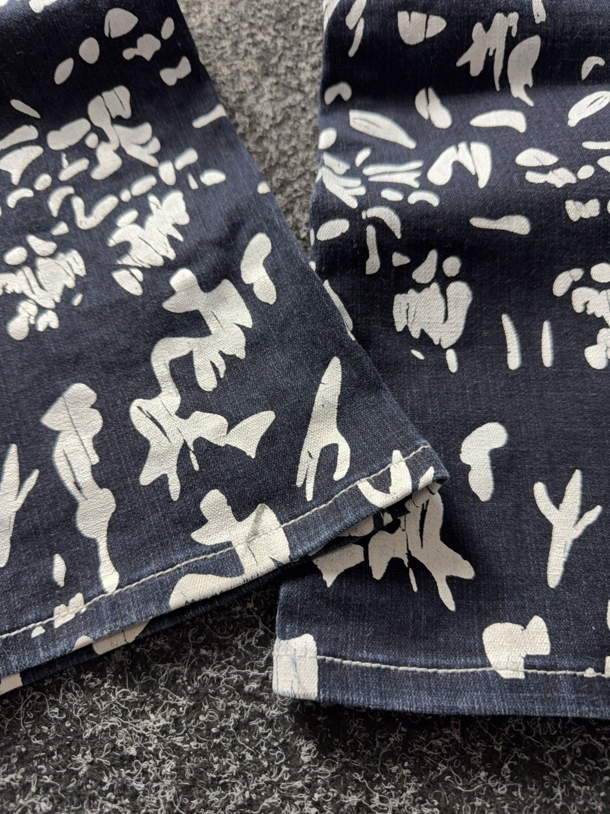 Japanese Brand Avant Garde 00s Crazy Age Graphic Flared Jeans Y2K Pattern Size 28" / US 6 / IT 42 - 15 Thumbnail