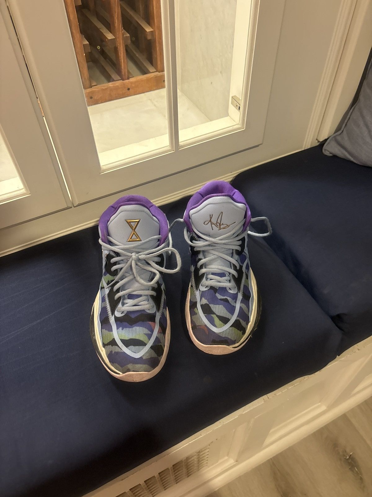 Nike Kyrie Infinity GS Aluminum 2022 6.5 Used No Box Size US 6.5 / EU 39-40 - 3 Thumbnail