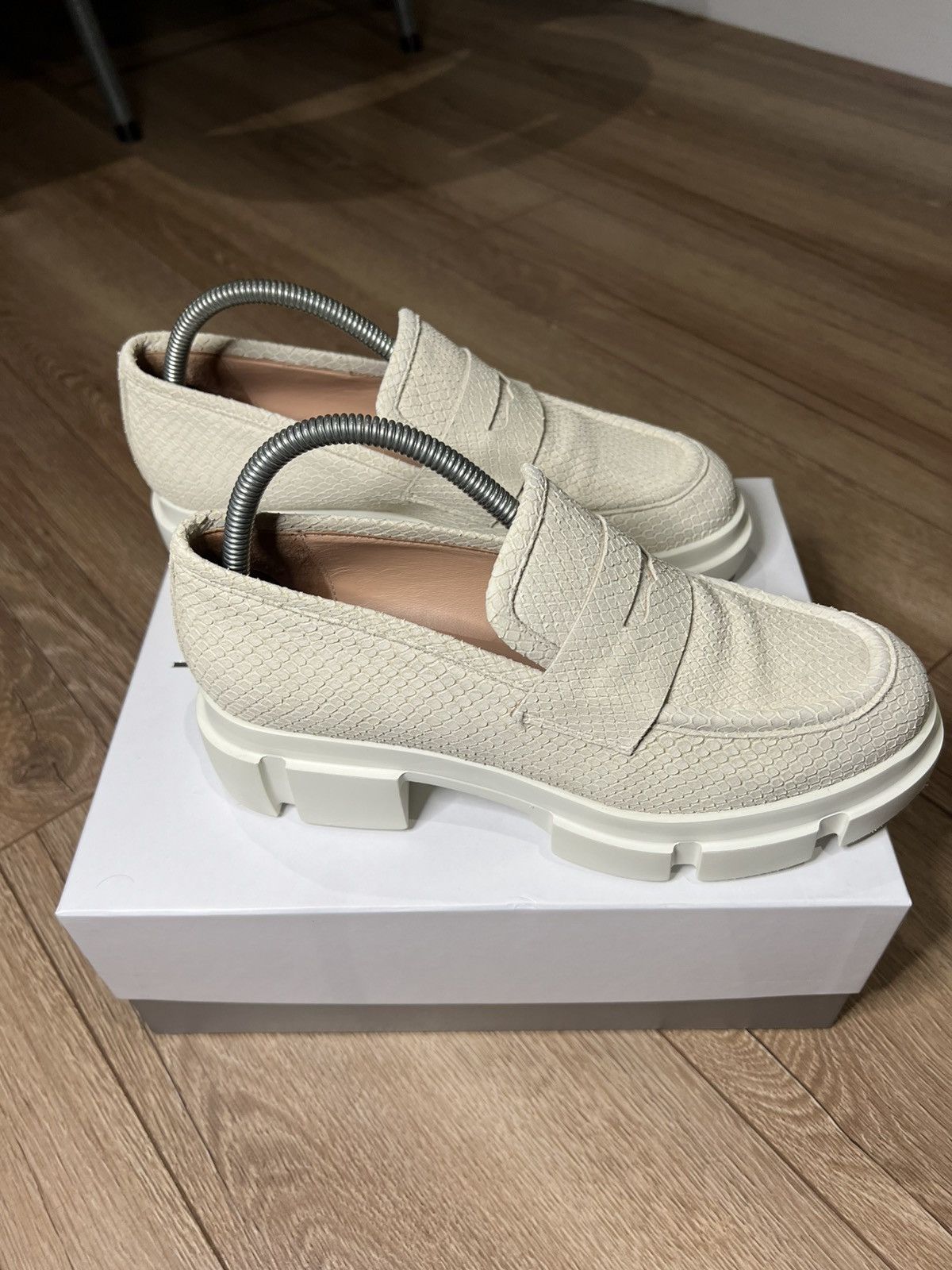 Pollini **Pollini | Elegant Leather Loafers | Size US 8 / IT 38 - 5 Thumbnail