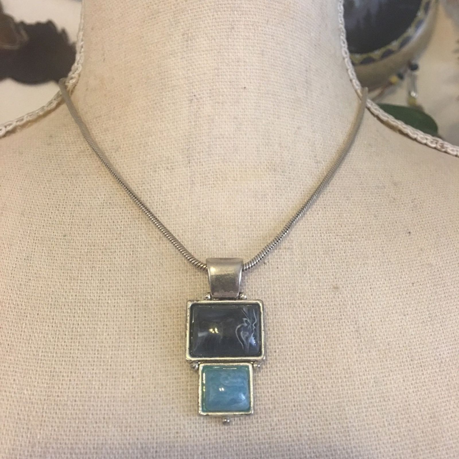 Vintage Vintage 80s Roman marble stone pendant on chain Size ONE SIZE - 1 Thumbnail