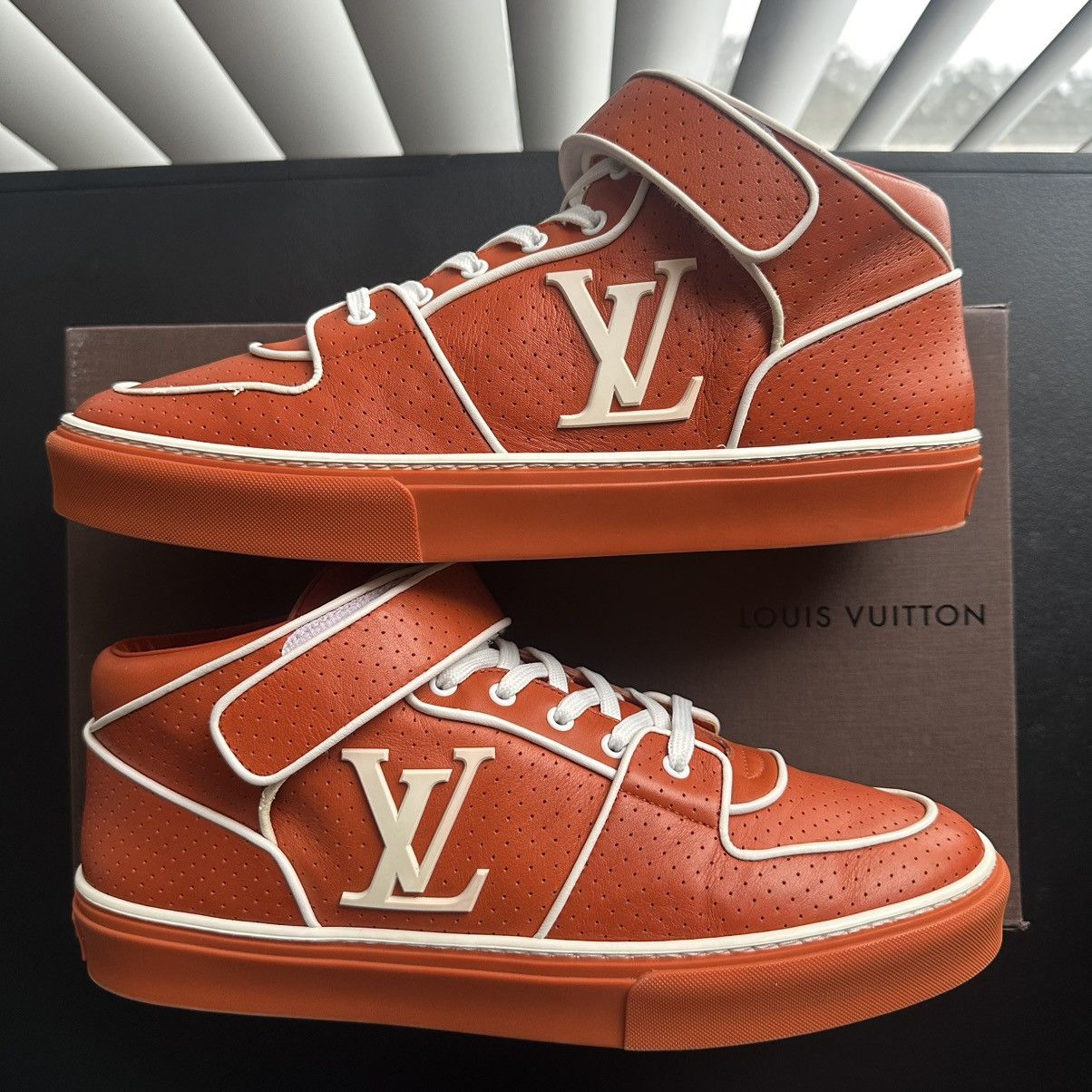 Louis Vuitton Louis Vuitton Mid Top ACAPULCO LEATHER Size US 10 / EU 43 - 1 Thumbnail