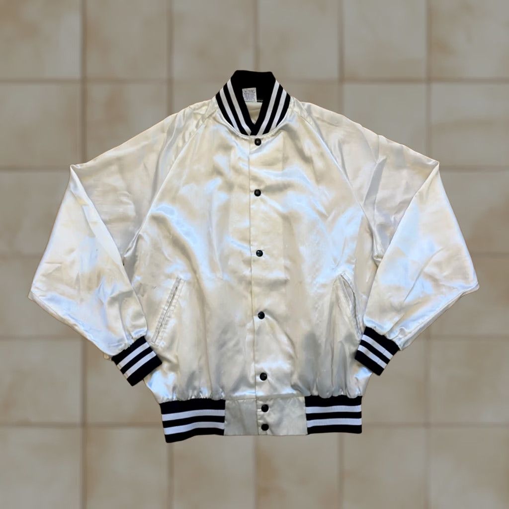 Vintage VINTAGE Windjammer Jacket Satin Nylon White XL Men USA Bomber Full Zip Satin Windjammer Jacket Size US XL / EU 56 / 4 - 1 Thumbnail