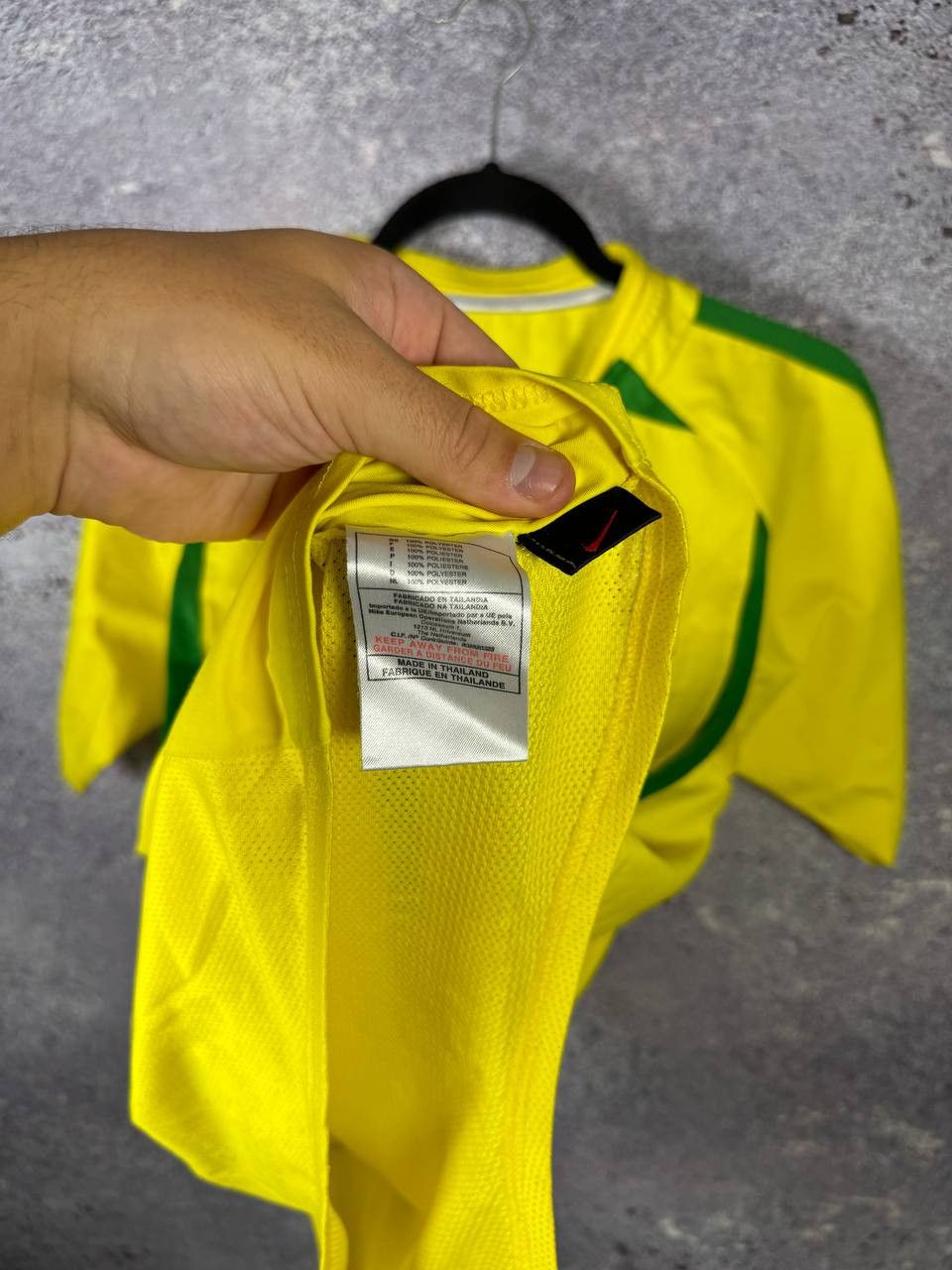 Nike Brazil National Team 2002 Nike Soccer Jersey Small Size US S / EU 44-46 / 1 - 10 Thumbnail