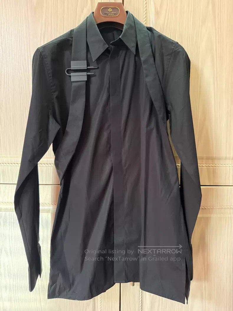 Givenchy Givenchy size 39 Men's classic lock button shirt Size US M / EU 48-50 / 2 - 1 Thumbnail
