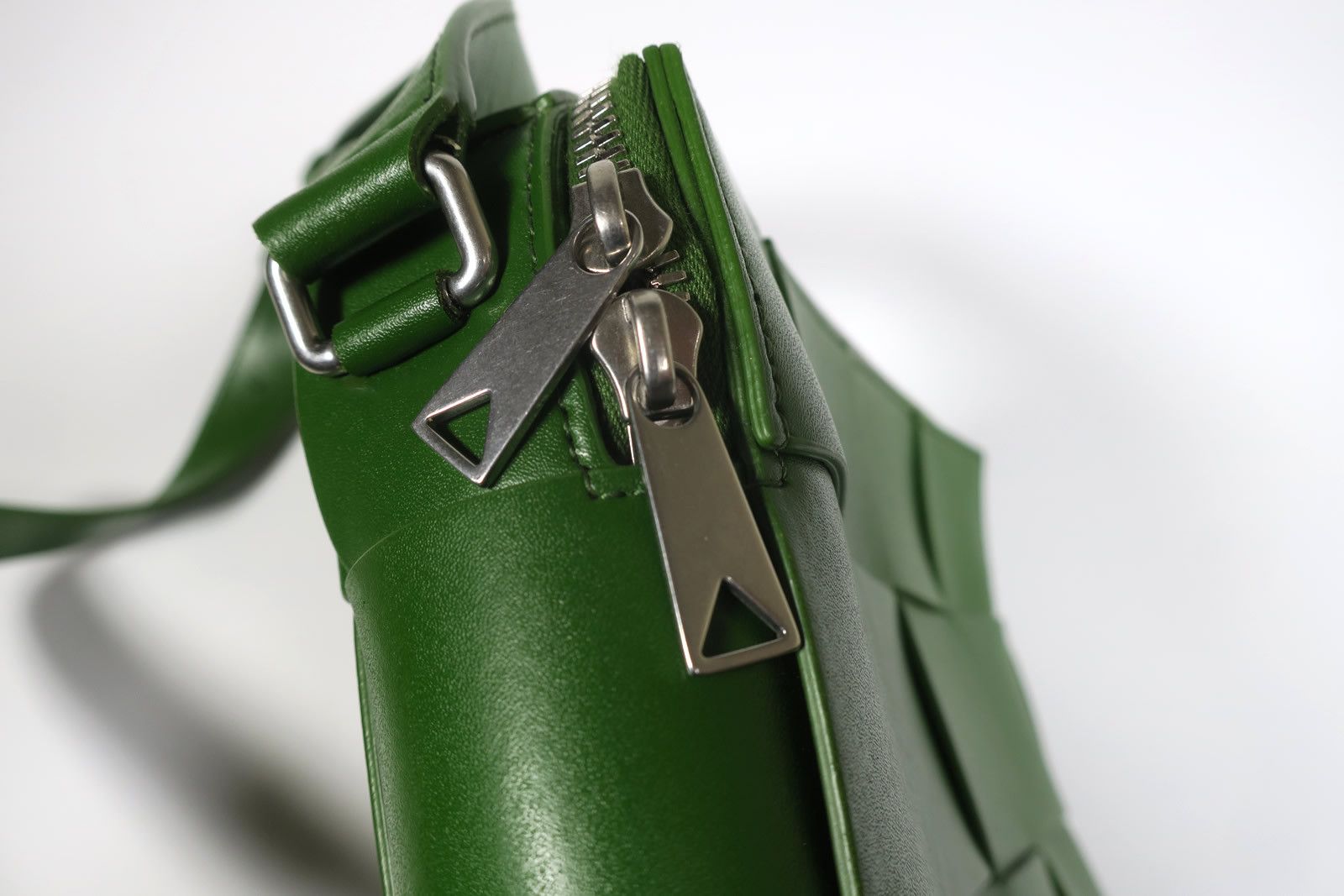 Bottega Veneta Bottega Veneta Cassette Camera Shoulder Bag - Parakeet Green Size ONE SIZE - 4 Thumbnail