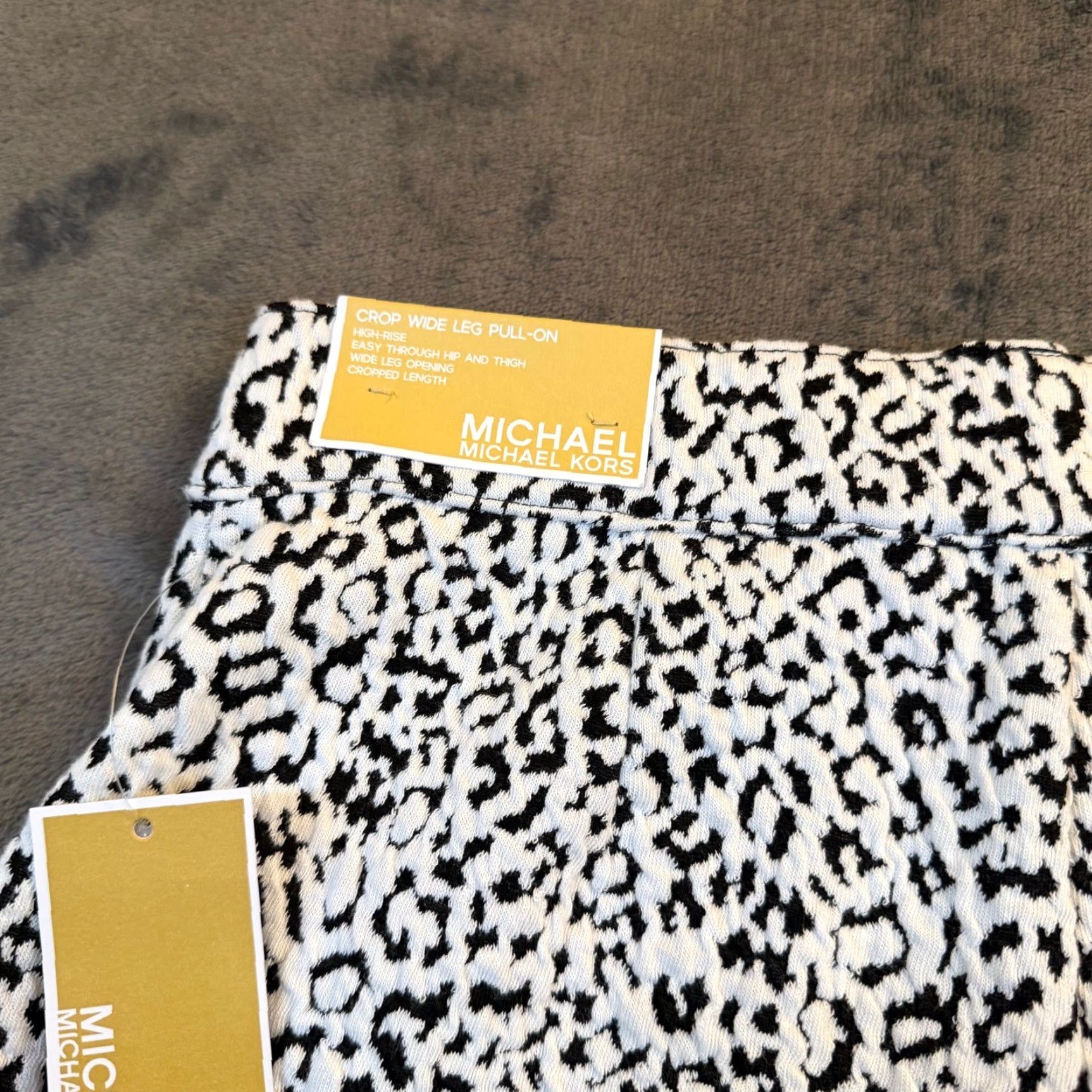 Michael Kors VINTAGE Michael Kors Black White Leopard Print Wide Leg Cropped Pants Womens XS NWT Size 26" / US 2 / IT 38 - 4 Thumbnail