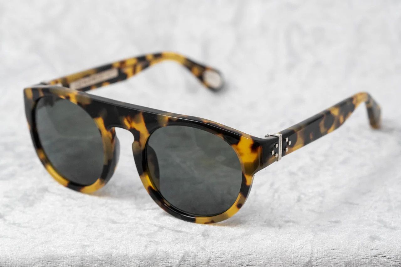 Ann Demeulemeester Ann Demeulemeester Sunglasses Flat Tortoise Shell and Grey Size ONE SIZE - 13 Thumbnail