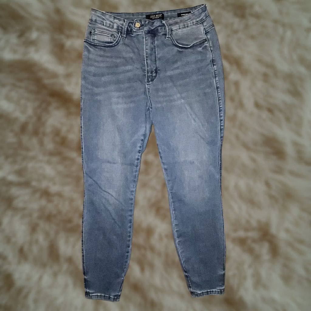 Vintage Judy Blue Jeans Women's 16W High Rise Ankle Stretch Denim Blue Solid 28" Inseam Regular Size 33" Waist Size 38" / US 16 / IT 52 - 1 Thumbnail