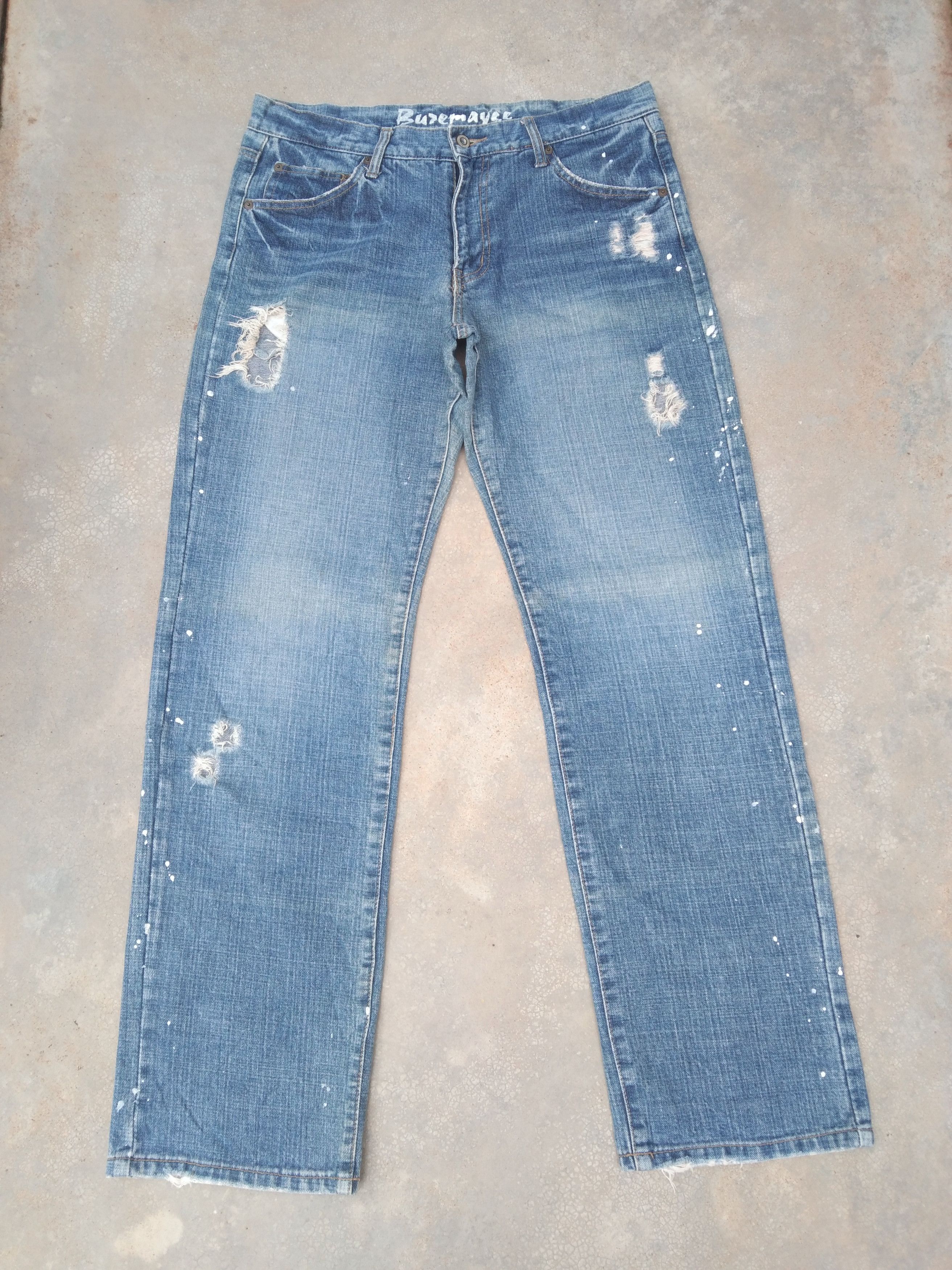 Japanese Brand × Jean × Vintage Vintage Retro Painter Straight Leg Distressed Jeans 34x31 Size US 34 / EU 50 - 1 Thumbnail