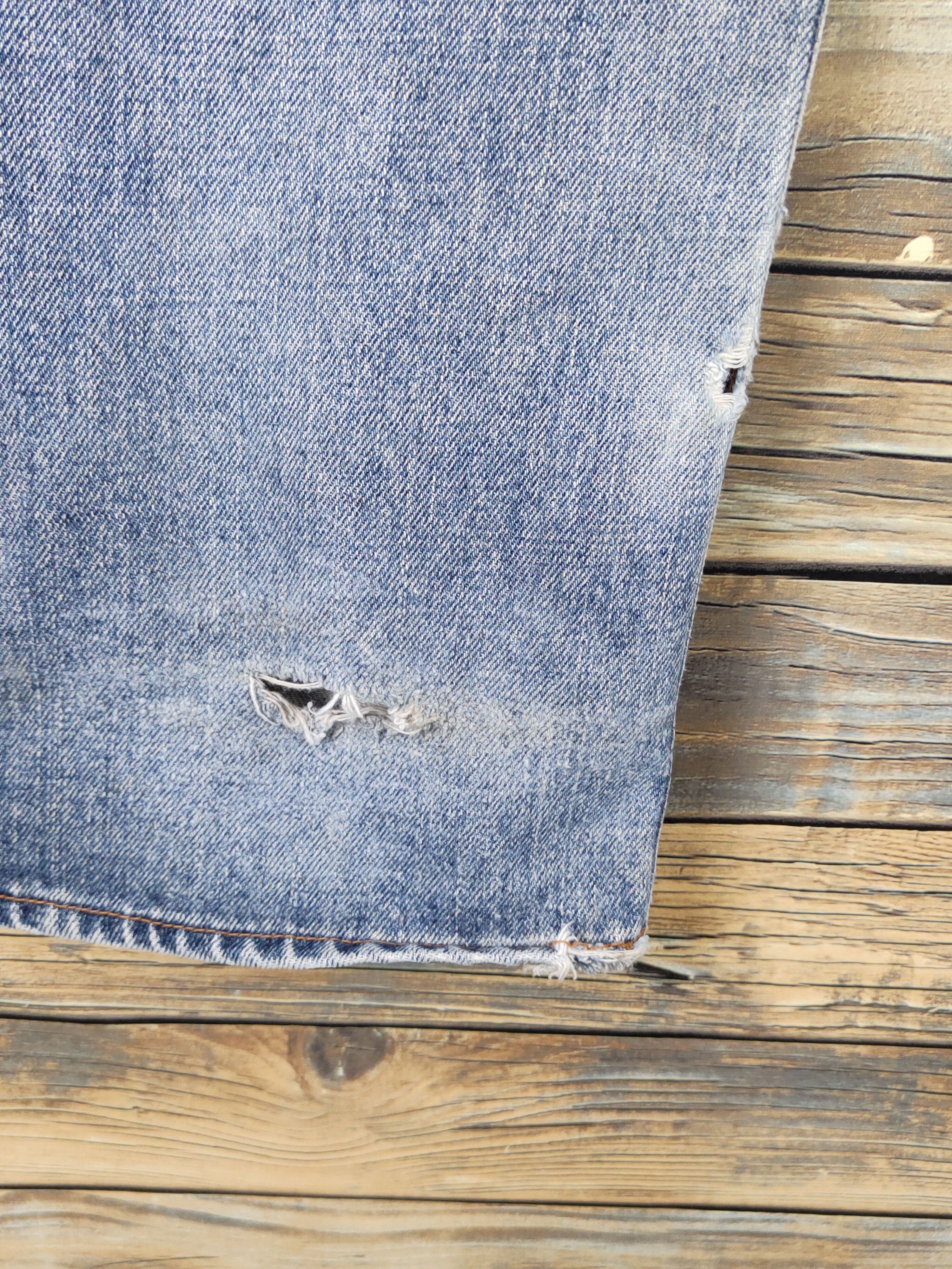 Vintage Bobson Blue Distressed Ripped vintage denim Jeans #W1480 Size US 31 - 9 Thumbnail