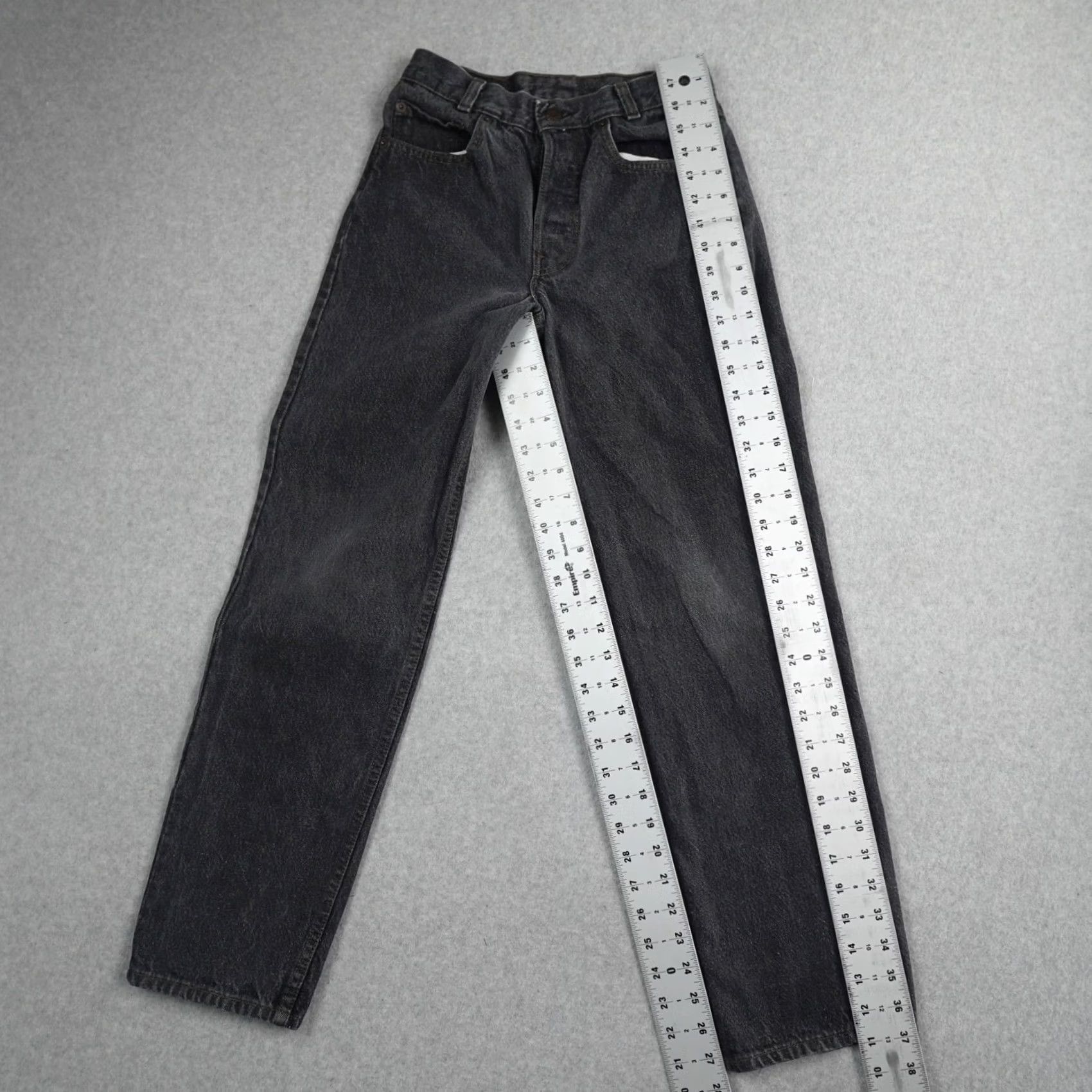 Levi's VINTAGE Levi's 701 Jeans 27 (27X28) Button Fly Black Denim 5-Pocket Regular Womens Size 27 80s Vintage style Straight Jeans Mens Womens Size 27" / US 4 / IT 40 - 3 Thumbnail