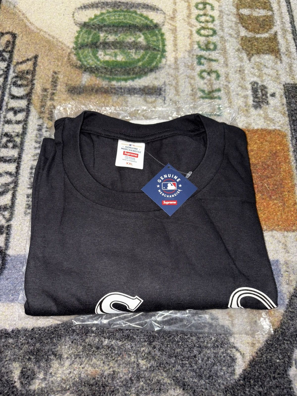 MLB × Supreme Supreme MLB Teams Sox Tee Black Size US XXL / EU 58 / 5 - 4 Thumbnail