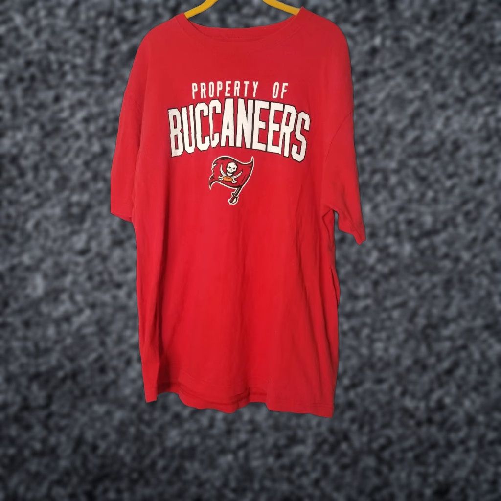 Reebok Mens XL NFL "Property of Buccaneers" Football T Shirt Red Shirt Mens XL Red NFL Property of Buccaneers Football T Shirt Size US XL / EU 56 / 4 - 1 Thumbnail