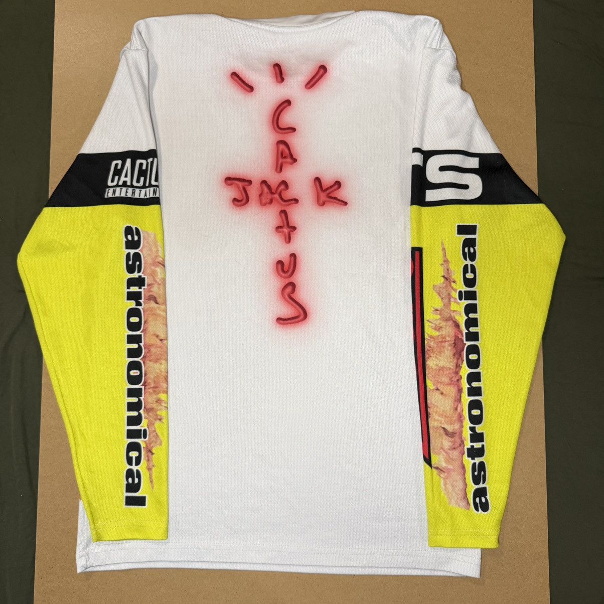 Travis Scott The Scotts CJ II Gaming Jersey Size US M / EU 48-50 / 2 - 3 Thumbnail