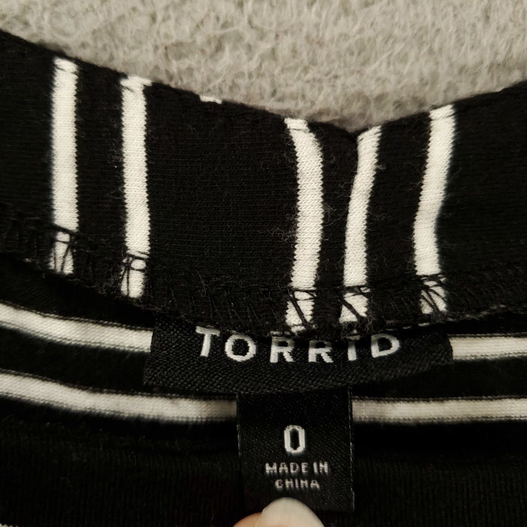 Torrid Torrid Dress Womens L Multicolor Striped Keyhole Chocker Kneck Knee Length 0 Size L / US 10 / IT 46 - 5 Thumbnail
