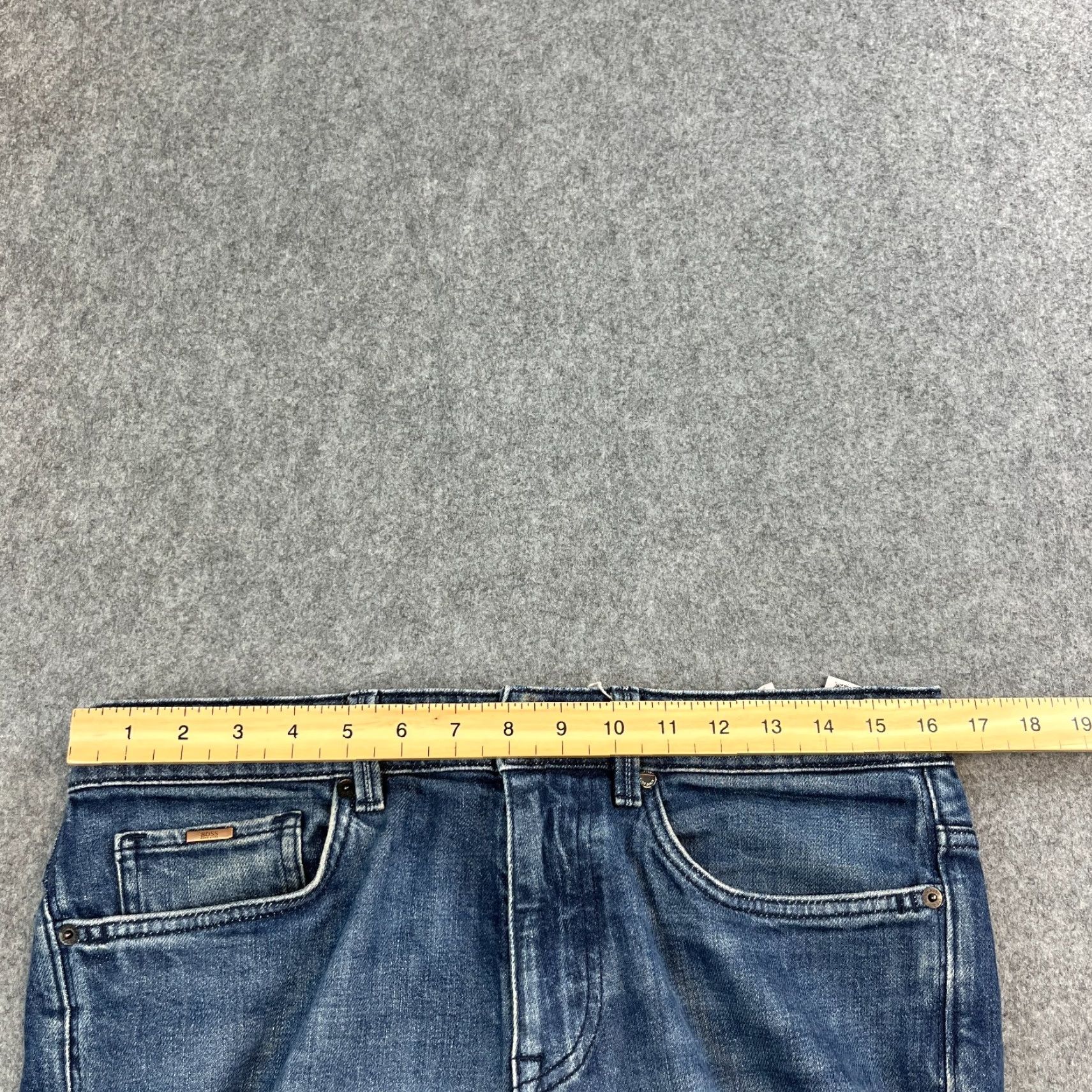 Hugo Boss HUGO BOSS Jeans Slim Fit 32 32 Dark Wash Blue Denim 5-Pocket Tapered Men Louisville Delaware Size US 32 / EU 48 - 6 Thumbnail