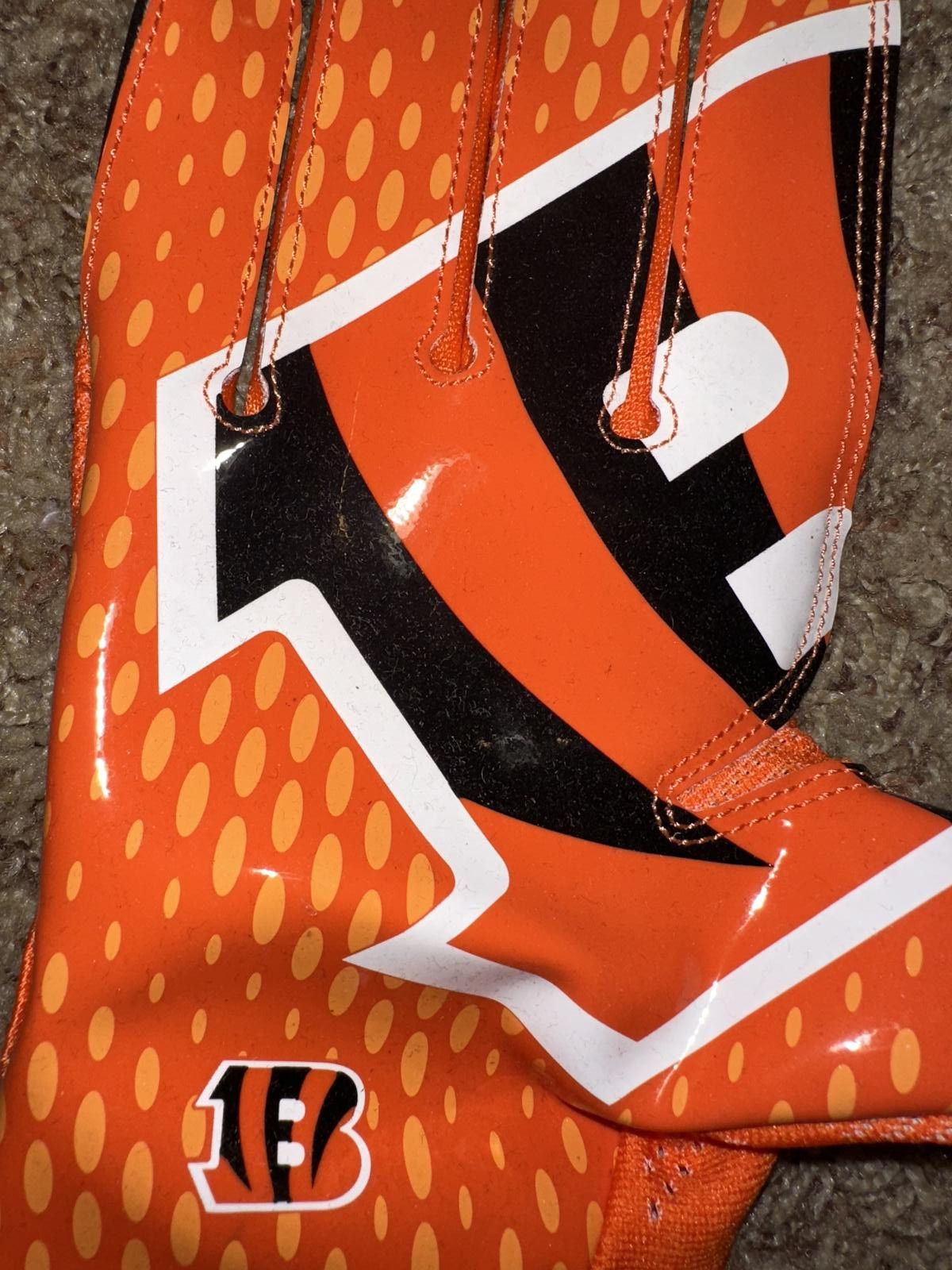 Nike Nike Men’s Vapor Knit NFL Cincinnati Bengals Receivers Football Gloves Size ONE SIZE - 5 Thumbnail