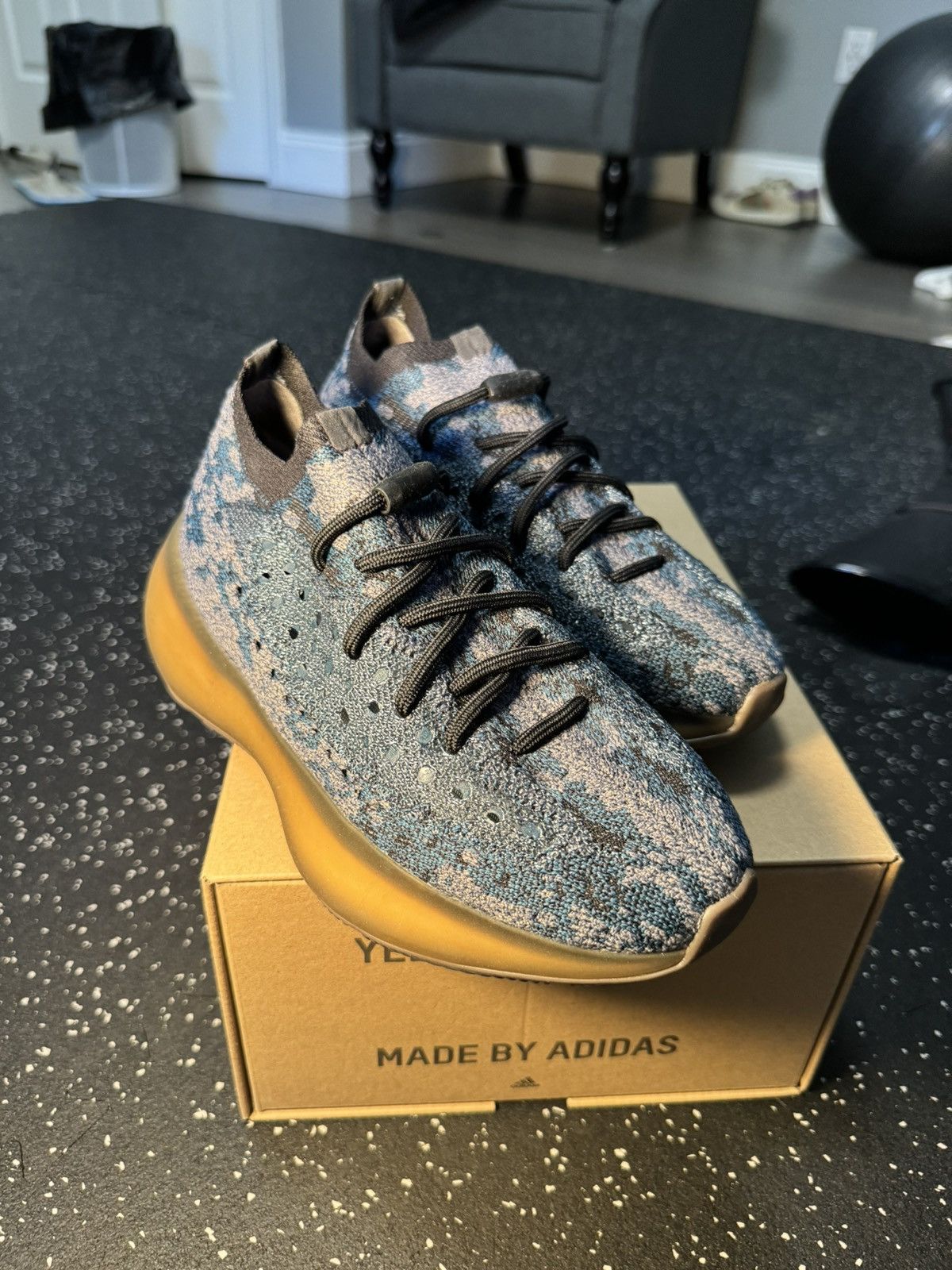 Adidas × Yeezy Yeezy boost 380 covellite color. Worn once. Practically new Size US 5.5 / EU 38 - 5 Thumbnail