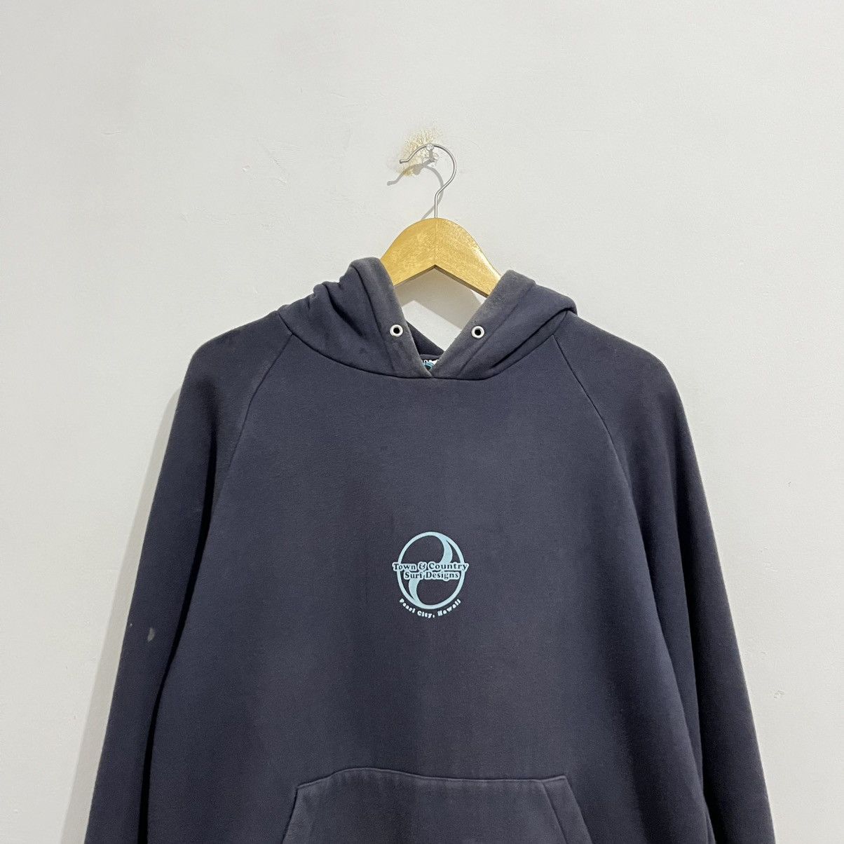 Japanese Brand Vintage Sun Faded Town And Country T&C Surf Design Size US M / EU 48-50 / 2 - 2 Thumbnail