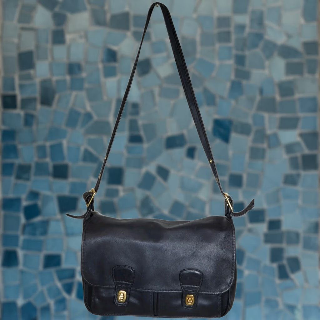 Coach VINTAGE Coach Limited Edition Reissue Field Bag 18000 Dark Navy Blue Leather Crossbody Women Medium Adjustable Strap Size ONE SIZE - 1 Thumbnail