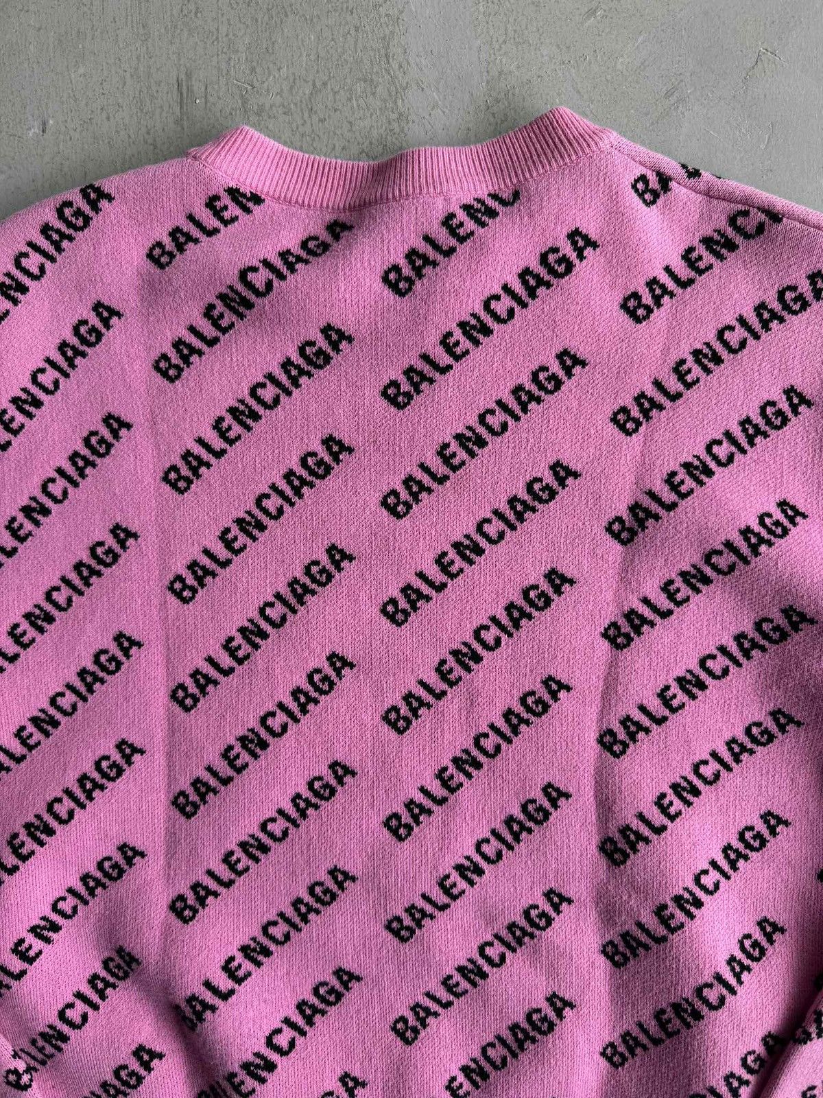 Balenciaga Balenciaga - All Over Print Script Wool Crewneck Size XS / US 0-2 / IT 36-38 - 5 Thumbnail