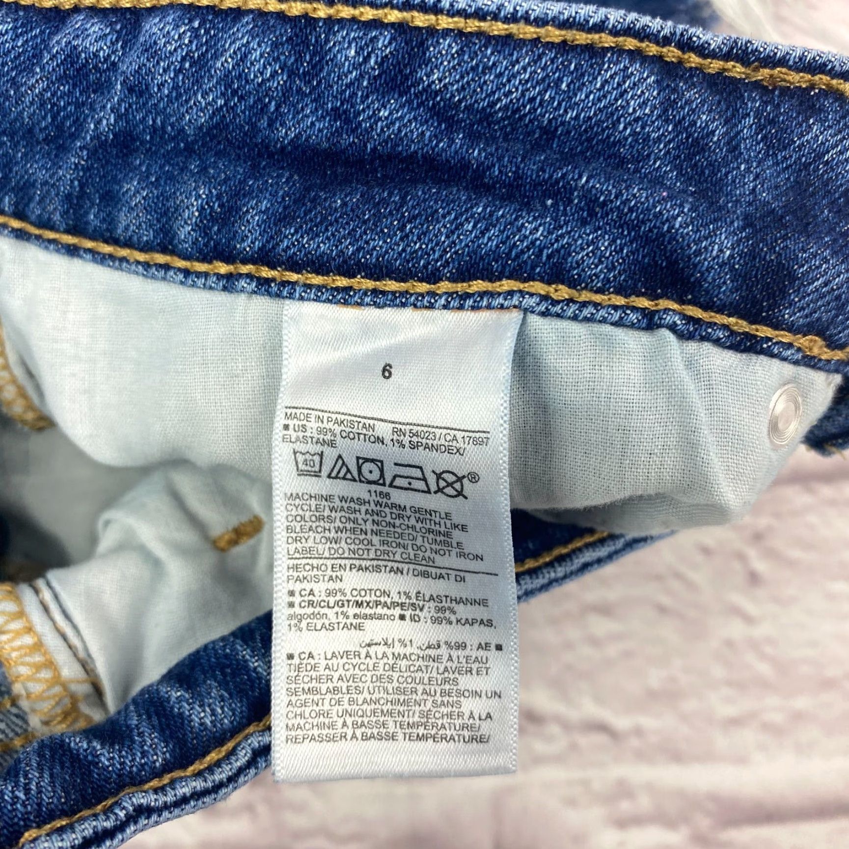 Old Navy VINTAGE Old Navy OG Straight Jeans Womens 6 Blue High Rise Distressed 5-Pocket Medium Wash Size 28" / US 6 / IT 42 - 5 Thumbnail