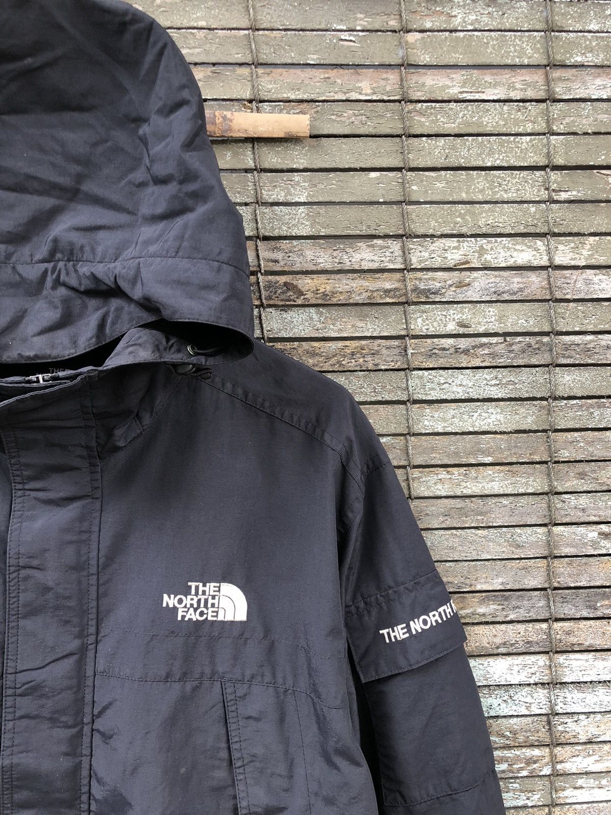 Japanese Brand 🔥🔥The North Face Windbreaker Jacket With Side Pocket Size US M / EU 48-50 / 2 - 6 Thumbnail