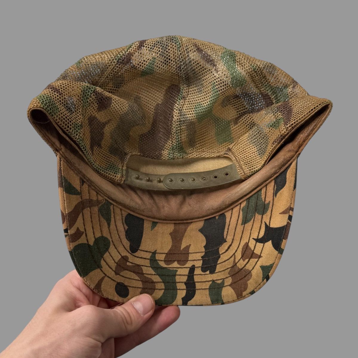 Vintage Vintage 1990s camo trucker hat Size ONE SIZE - 3 Thumbnail