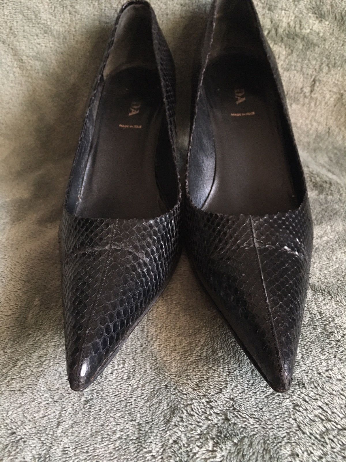 Prada PRADA Black Leather Snake Design Heels Pumps Size EU 39 Size US 9 / IT 39 - 4 Thumbnail