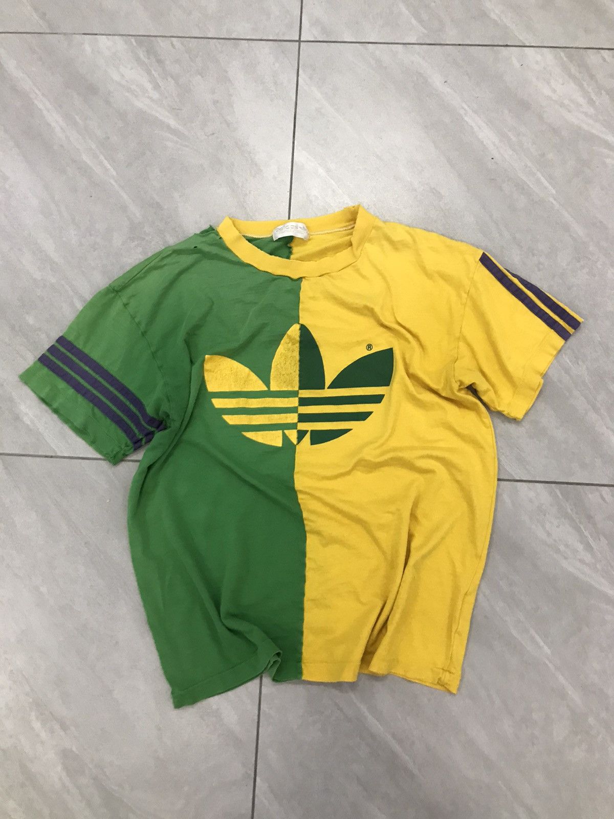 Adidas × Descente × Vintage Vintage Adidas Descente Distressed Tee Shirt Size US L / EU 52-54 / 3 - 1 Thumbnail