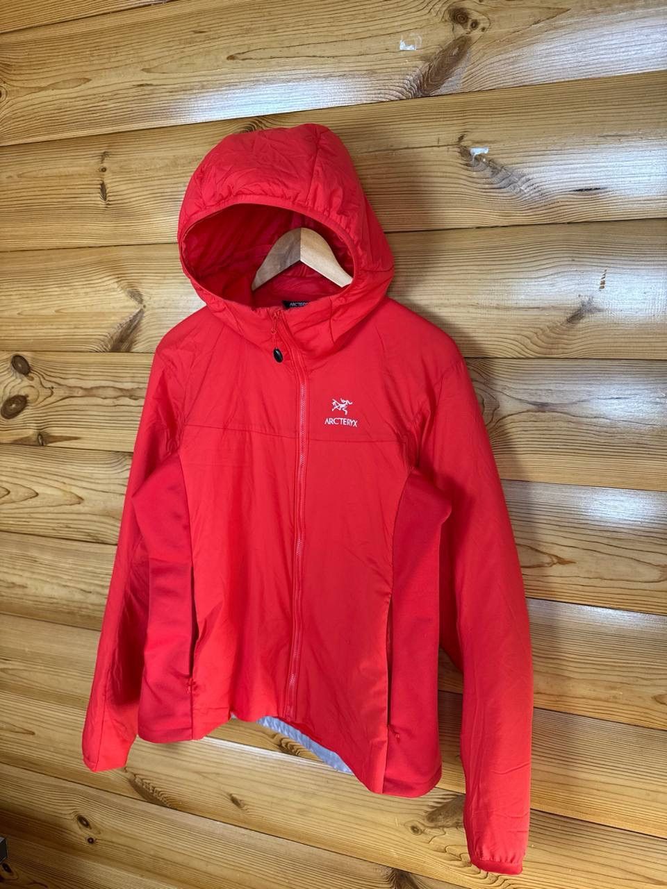 Arc'teryx Arc’teryx Atom LT Jacket Red Hooded Insulated Women Size US L / EU 52-54 / 3 - 3 Thumbnail