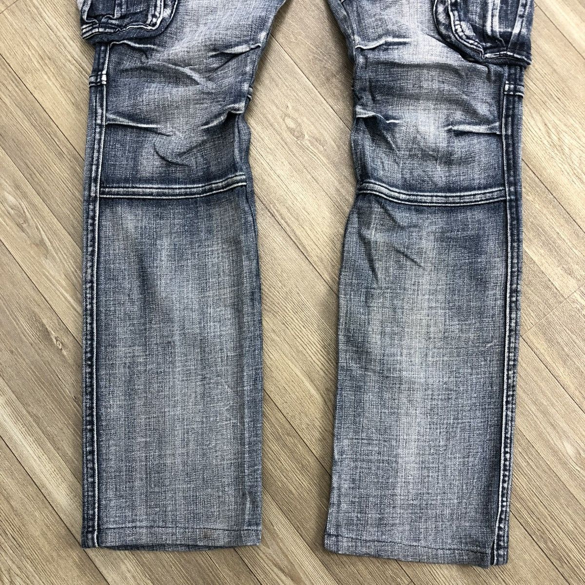 If Six Was Nine × In The Attic × Le Grande Bleu (L.G.B.) 2000s In The Attic Homme Distressed Bondage Cargo Jeans Y2K Size US 28 / EU 44 - 8 Thumbnail