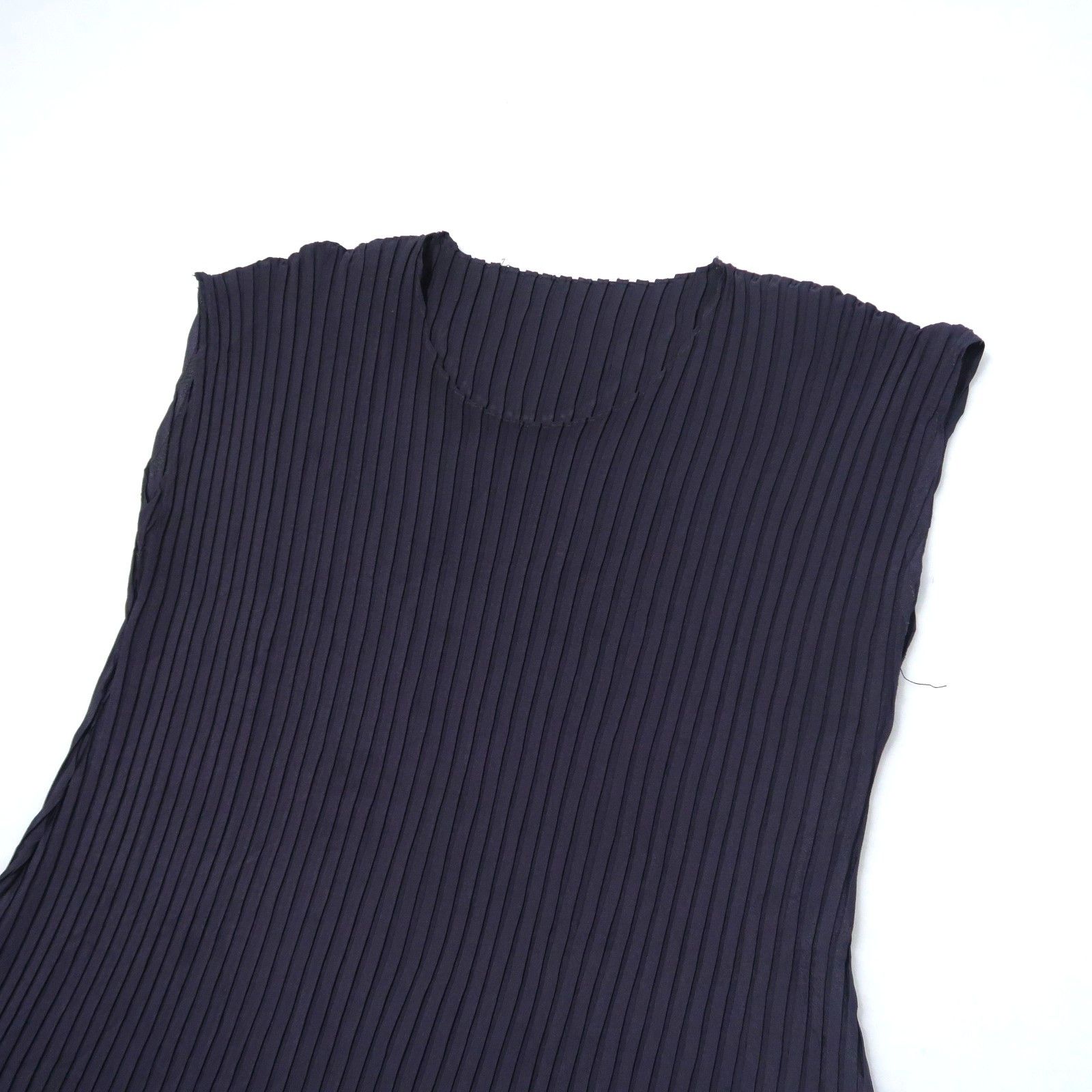 Pleats Please Issey Miyake Issey Miyake Pleats Please Gothic Vest Gray Size US M / EU 48-50 / 2 - 3 Thumbnail
