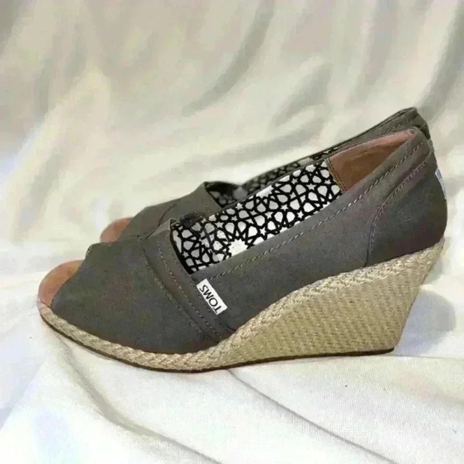 Toms TOMS | Calypso Grey Peep Toe Espadrille Wedge | Size 10 Size US 10 / IT 40 - 2 Thumbnail