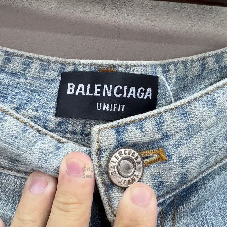 Balenciaga Balenciaga size L Fake Two-Piece Shirt and Wide-Leg Washed Size US 27 - 4 Thumbnail