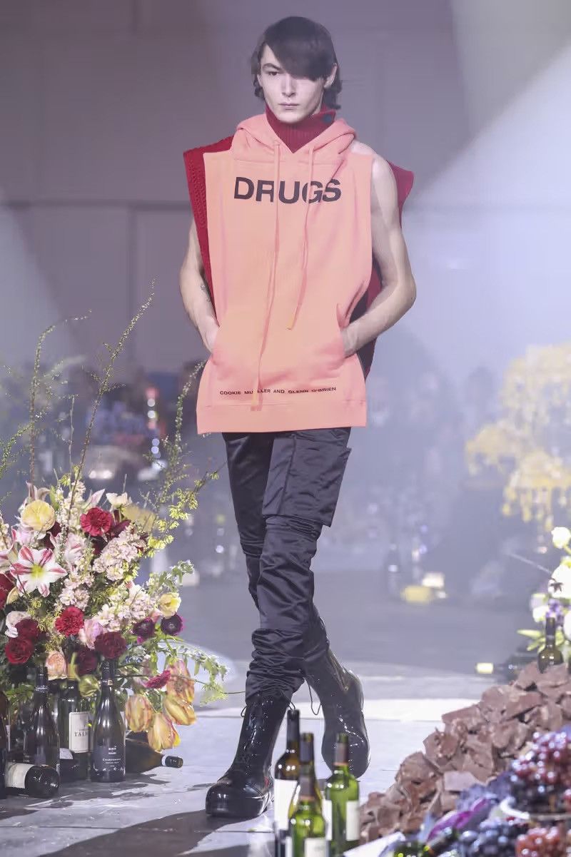 Raf Simons Raf Simons FW18 “Drug$” Backless Hoodie Size US M / EU 48-50 / 2 - 4 Thumbnail