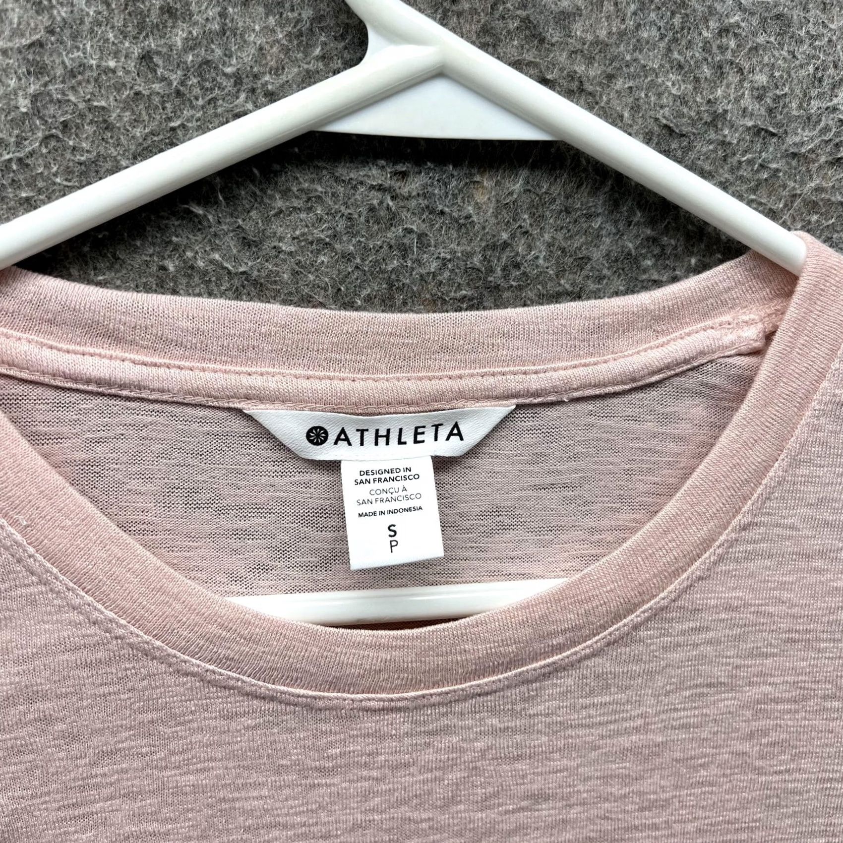 Athleta Athleta Breezy Tank Top Womens S Pink Lightweight Sleeveless Yoga Athletic Tank Top Crew Neck Shirt Size S / US 4 / IT 40 - 3 Thumbnail