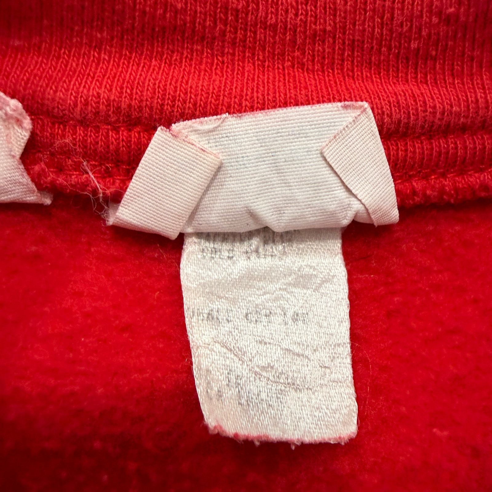 Vintage Vintage Taos New Mexico Sweatshirt Men's Large Red Crewneck Size US L / EU 52-54 / 3 - 4 Thumbnail
