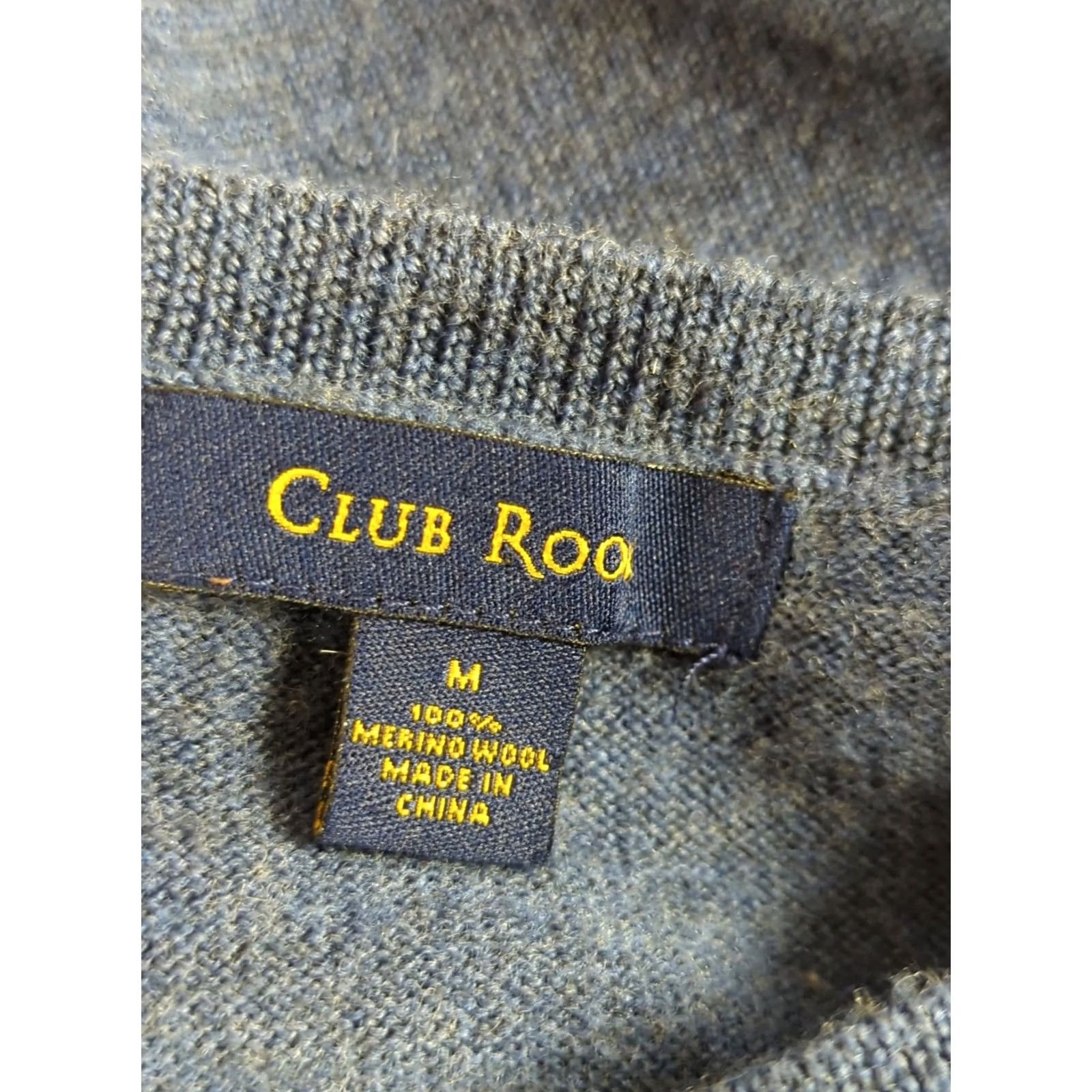 Club Room Club Room Men’s V-Neck Sweater Vest M 100% Merino Wool Red Blue Solid Lightweight Classic Preppy Size US M / EU 48-50 / 2 - 5 Thumbnail