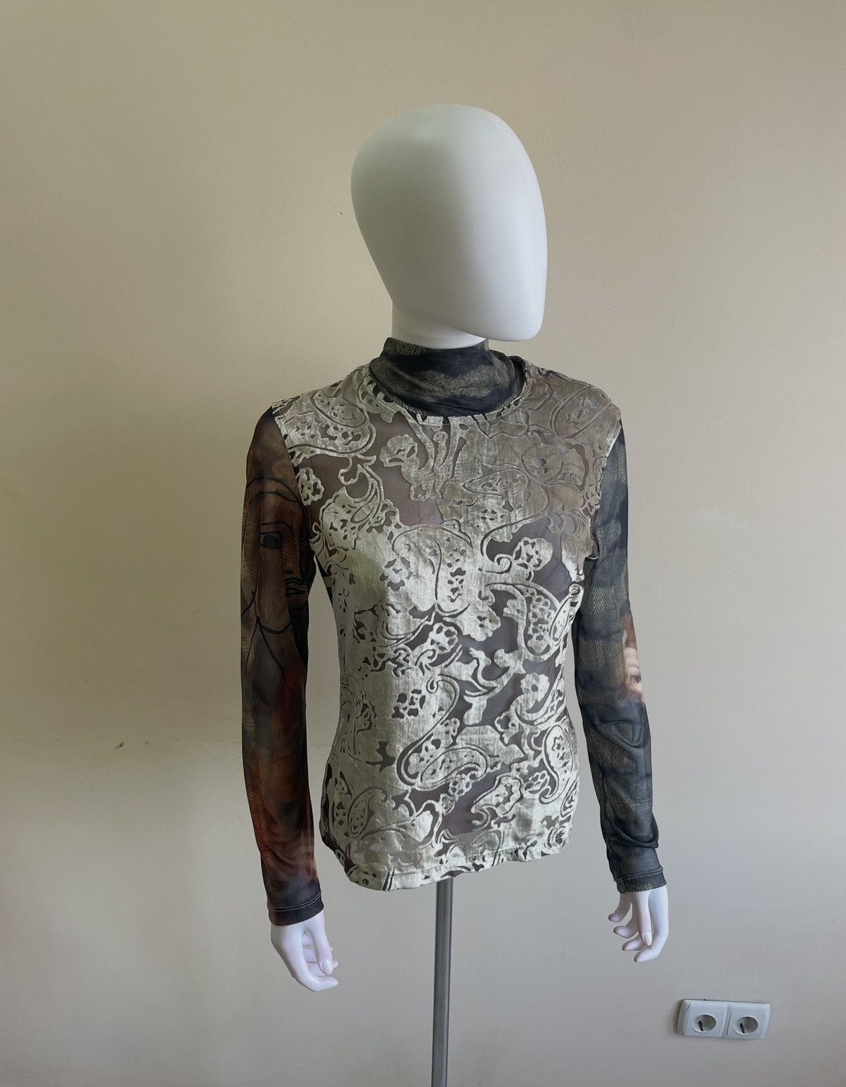 Desigual Desigual Mesh Top Long Sleeve Mock Neck Floral Script Size L / US 10 / IT 46 - 1 Thumbnail