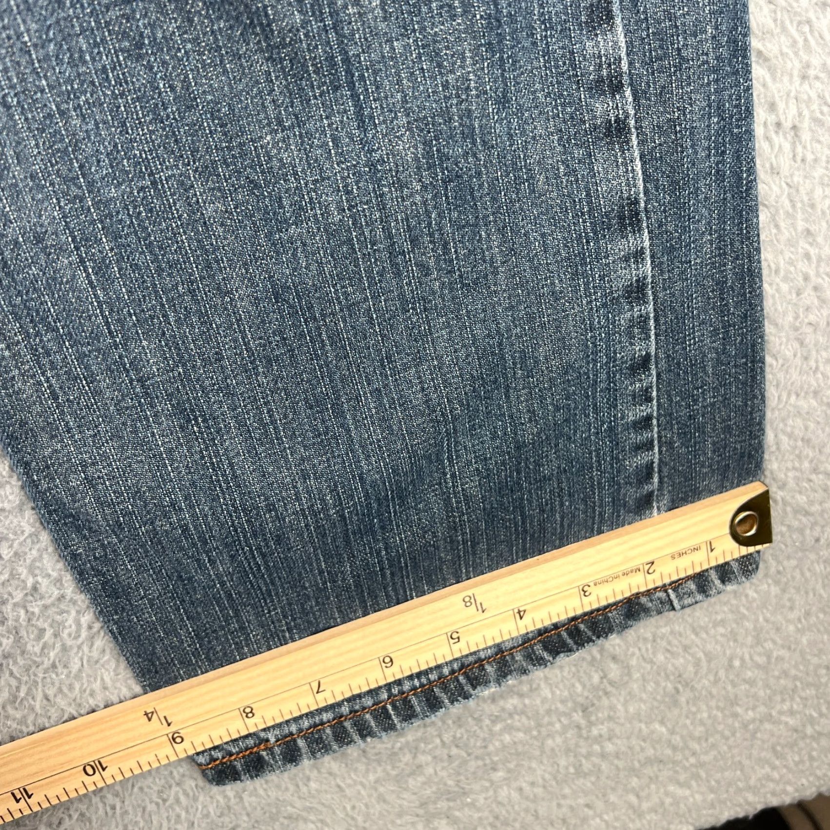 Levi's VINTAGE Levi's 514 Jeans Men 36x34 Slim Straight Medium Wash Cotton Size US 36 / EU 52 - 2 Thumbnail